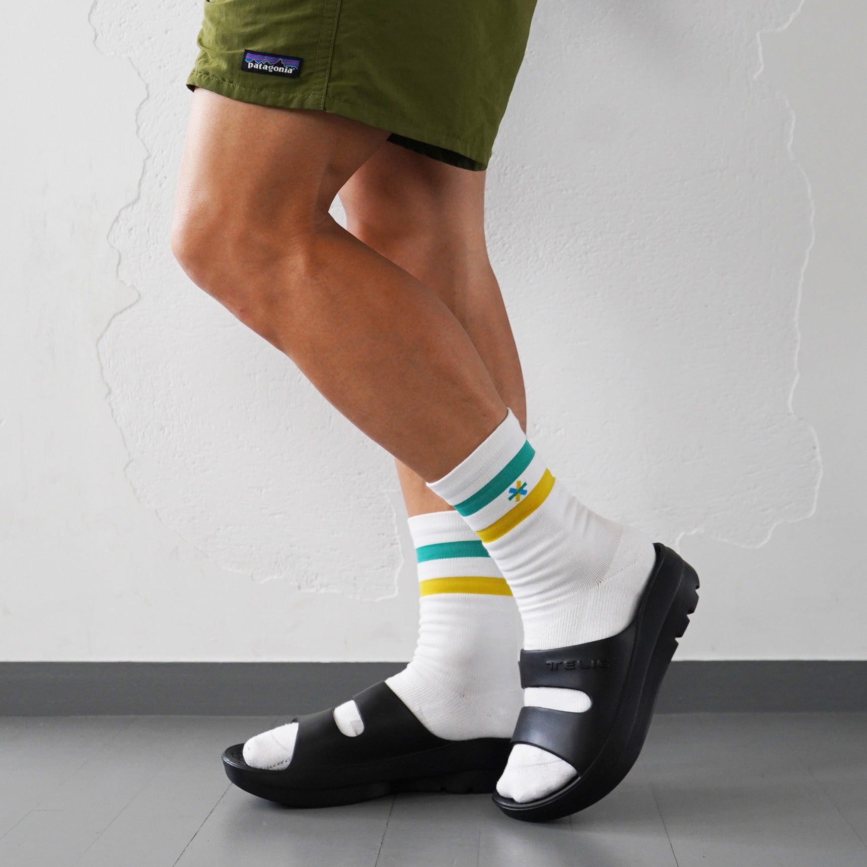 TELIC Recovery Sandals (Teric) W-STRAP (Black) | Runtrip Store