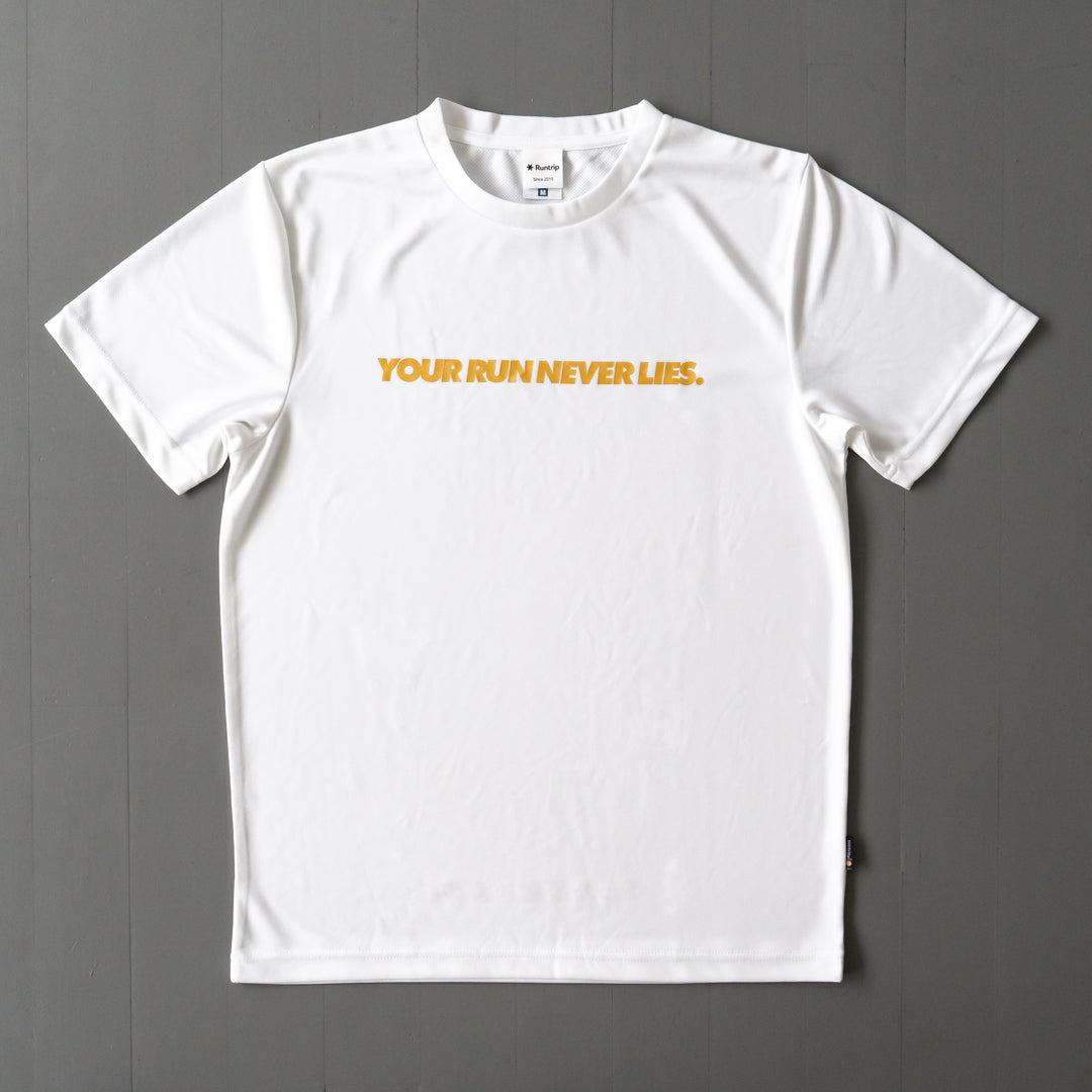 YOUR RUN NEVER LIES / 走った距離は裏切らない Tee (White) – Runtrip