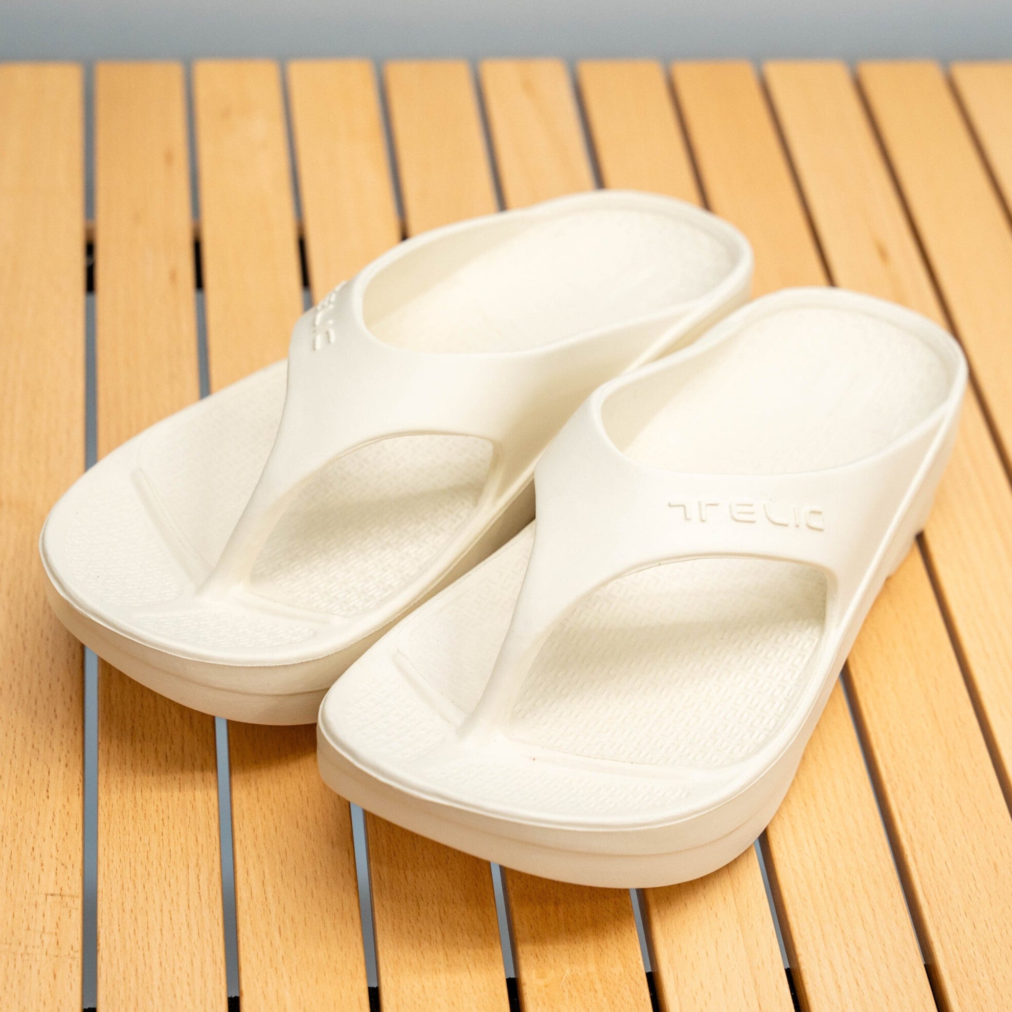 TELICリカバリーサンダル W-FLIPFLOP (Ivory) – Runtrip Store