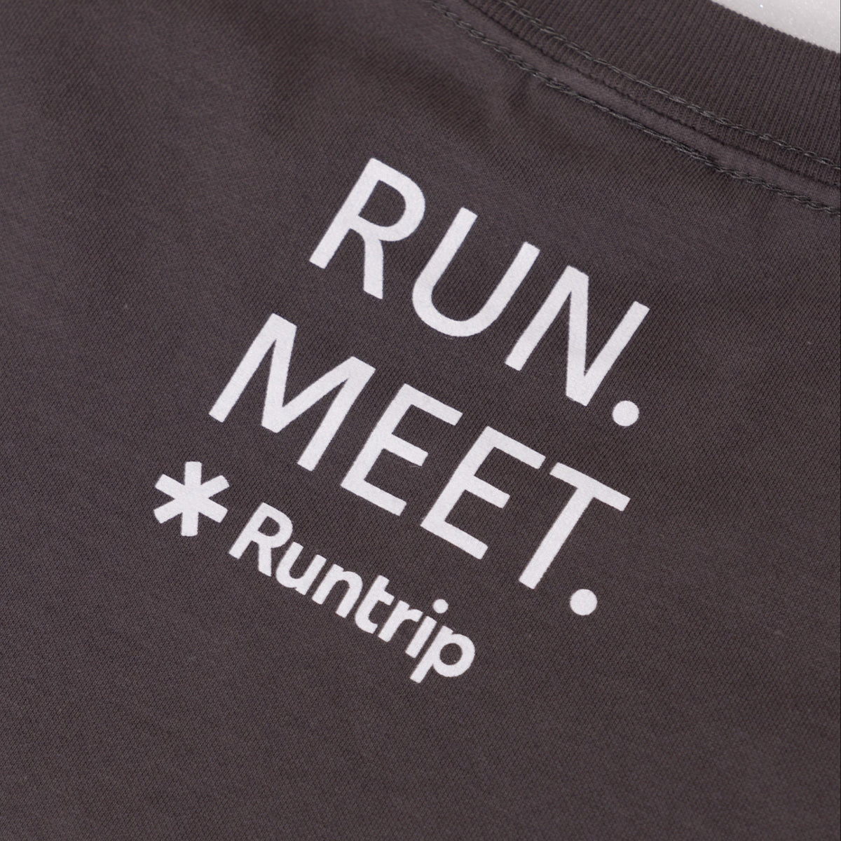 Runtrip 刺繍ロゴ ドライクールタッチ Tシャツ