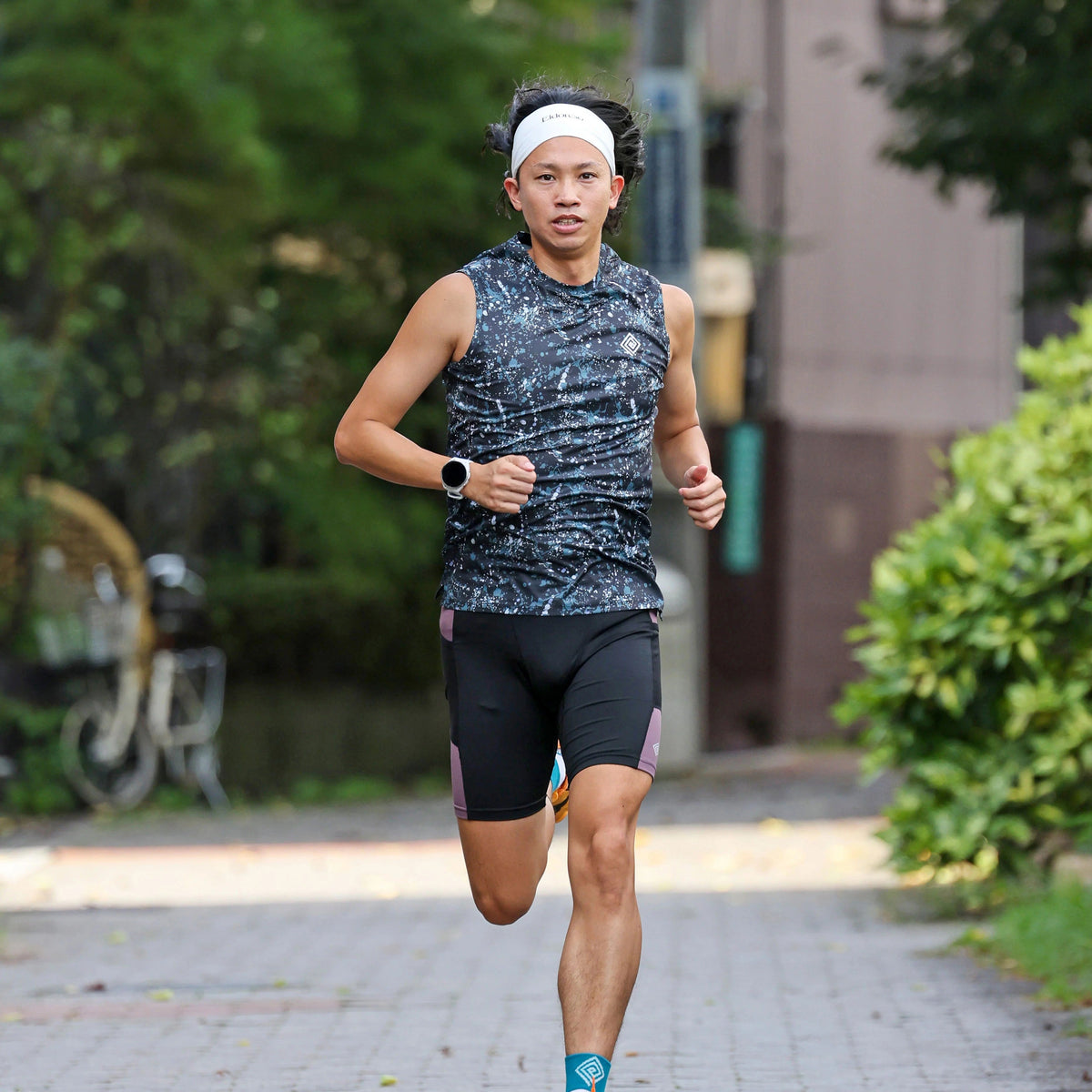 ELDORESO Joseph Sleeveless
