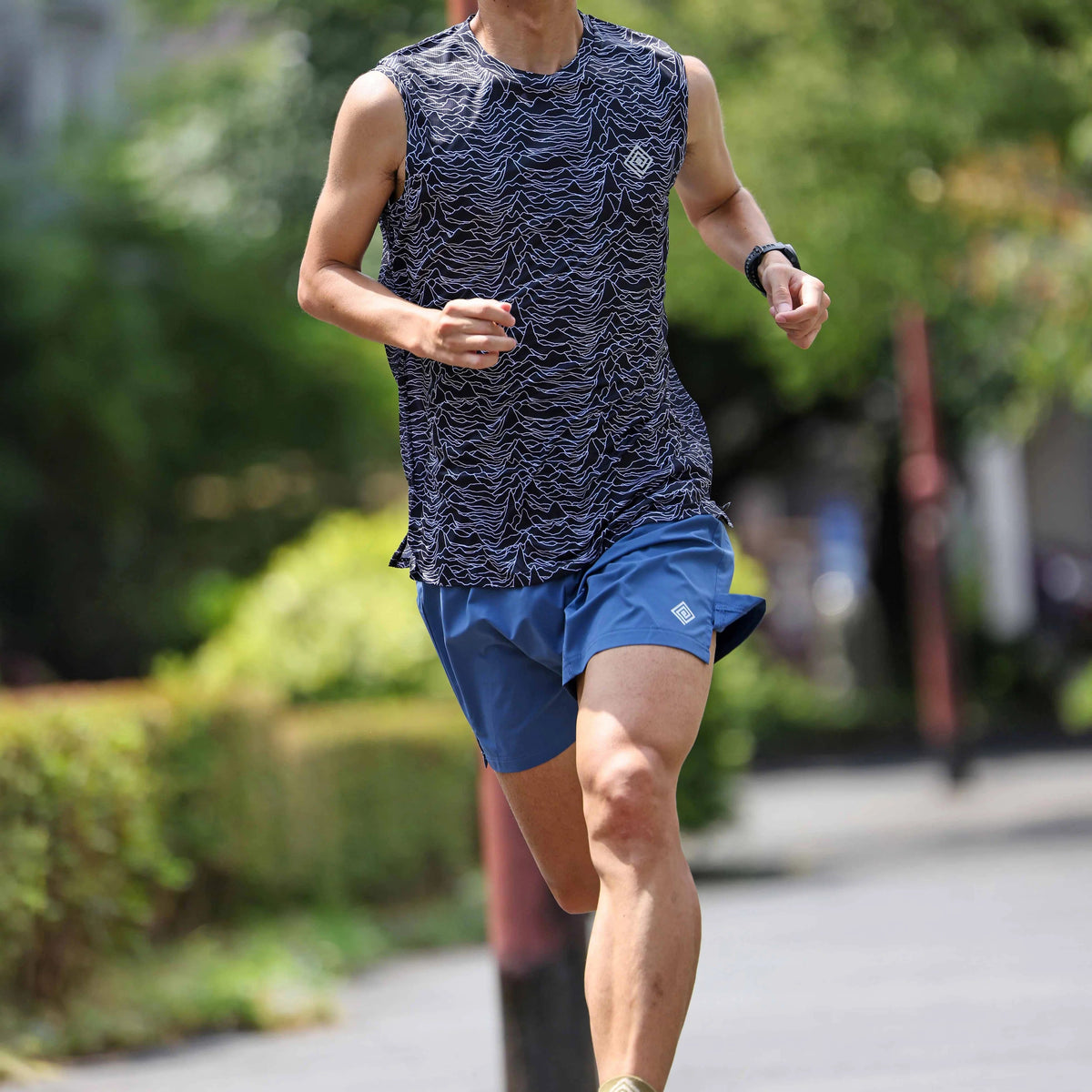 ELDORESO Joseph Sleeveless