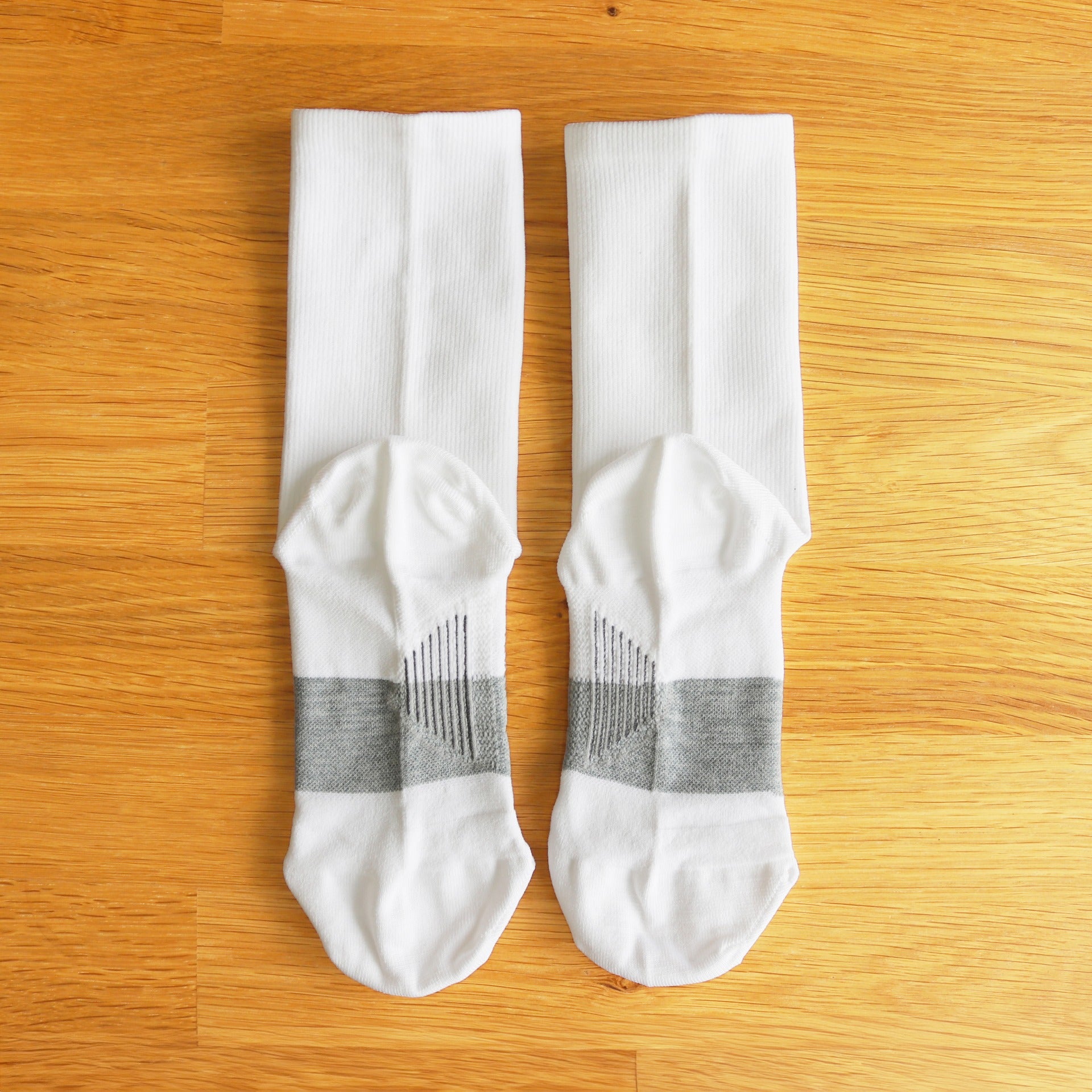 Feetures｜ELITE ULTRA LIGHT MINI CREW (White_UL)