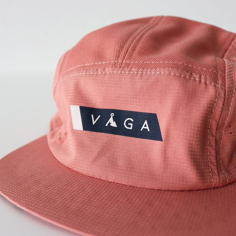 VAGA FEATHER RACING CAP