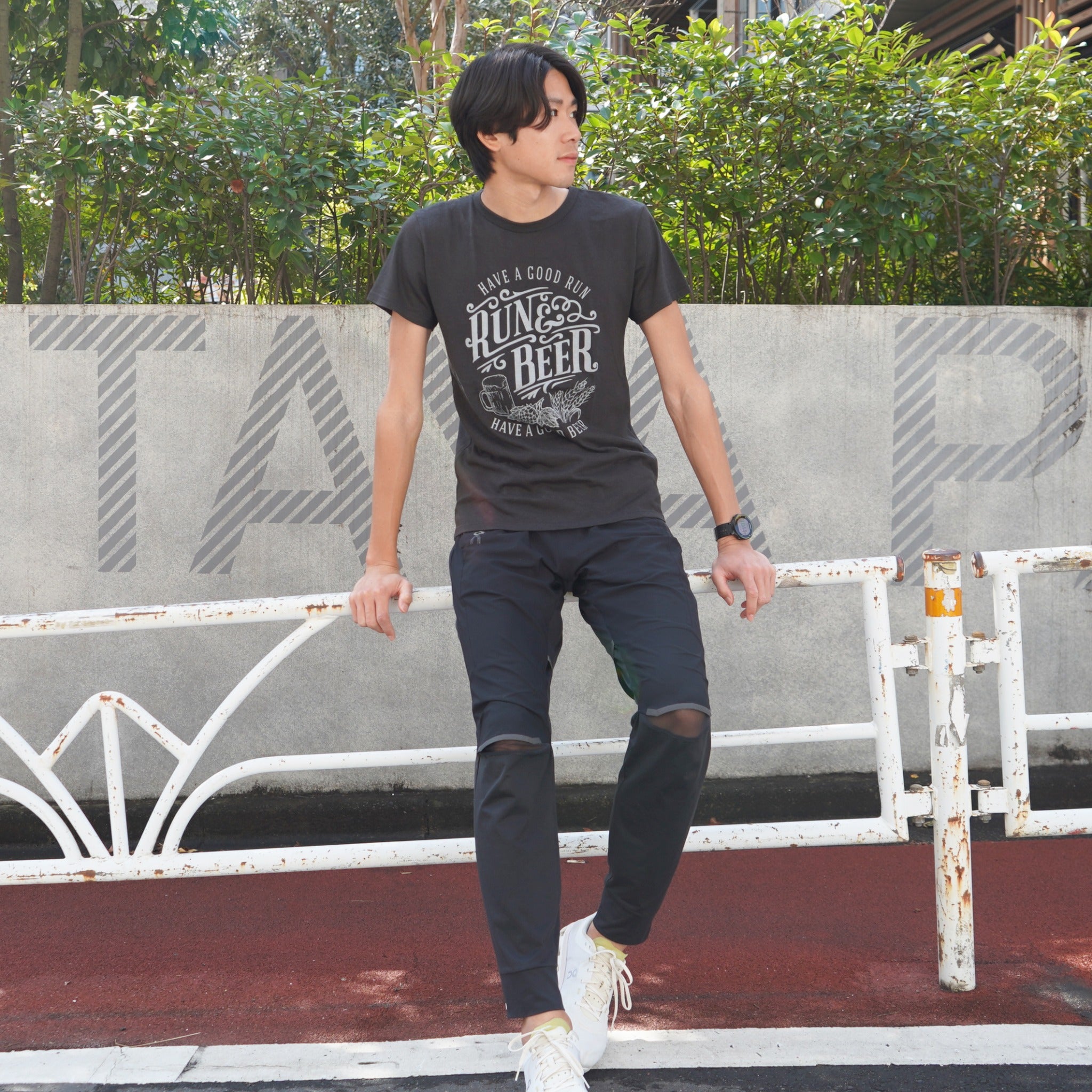 Run & Beer Tee（Black & Gray）