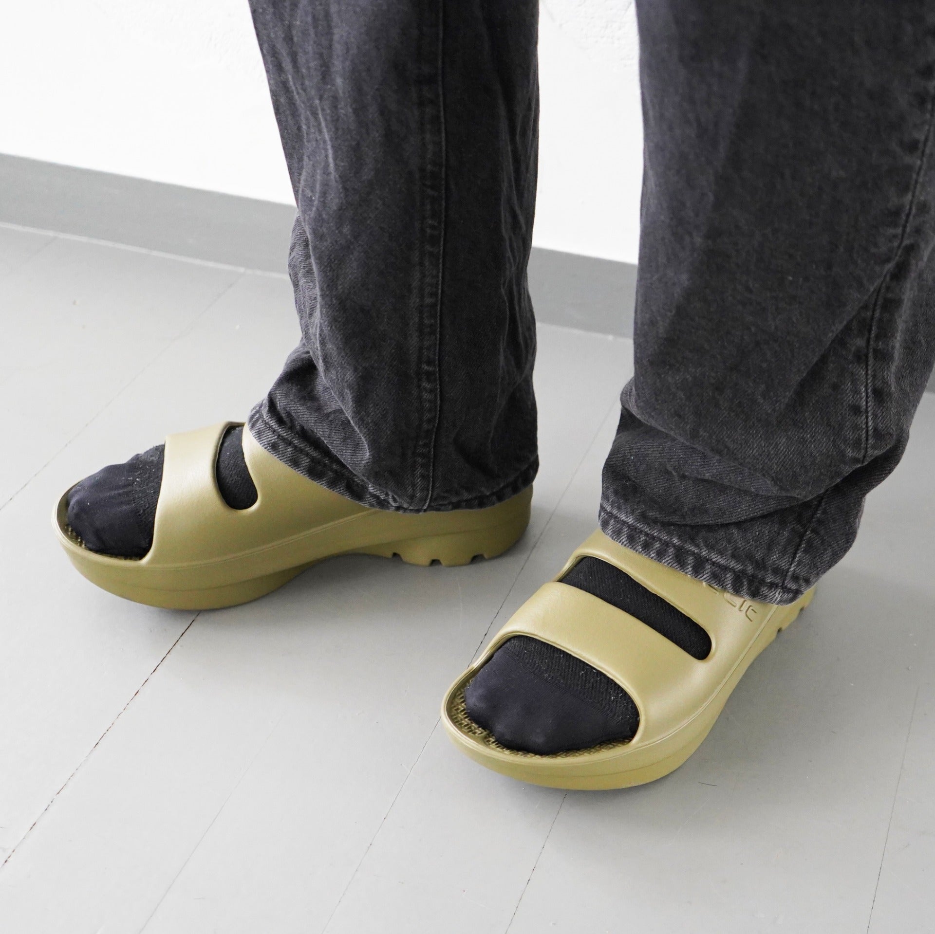 TELICリカバリーサンダル W-STRAP (Olive)