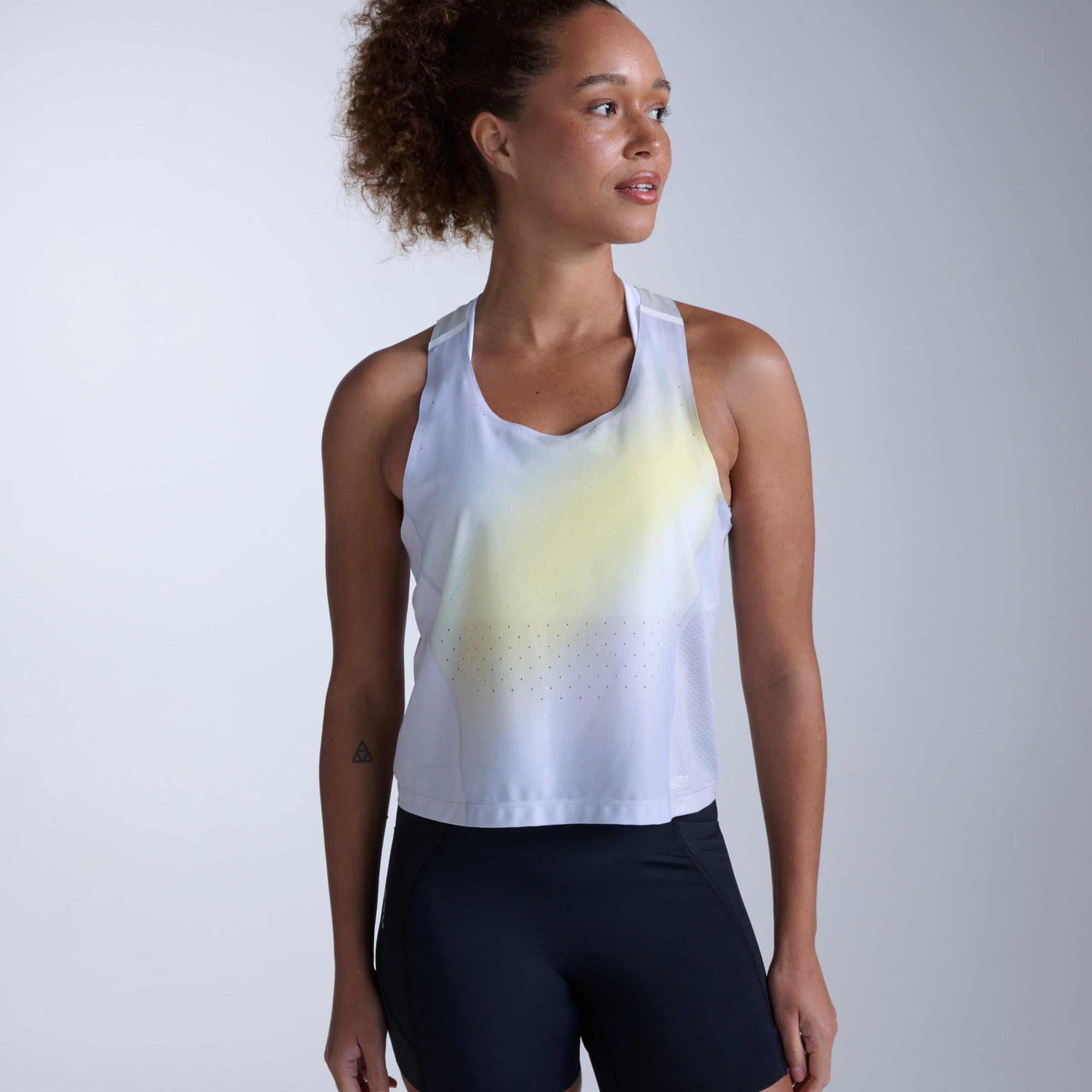 2XU ウィメンズ ライトスピードリアクト クロップシングレット