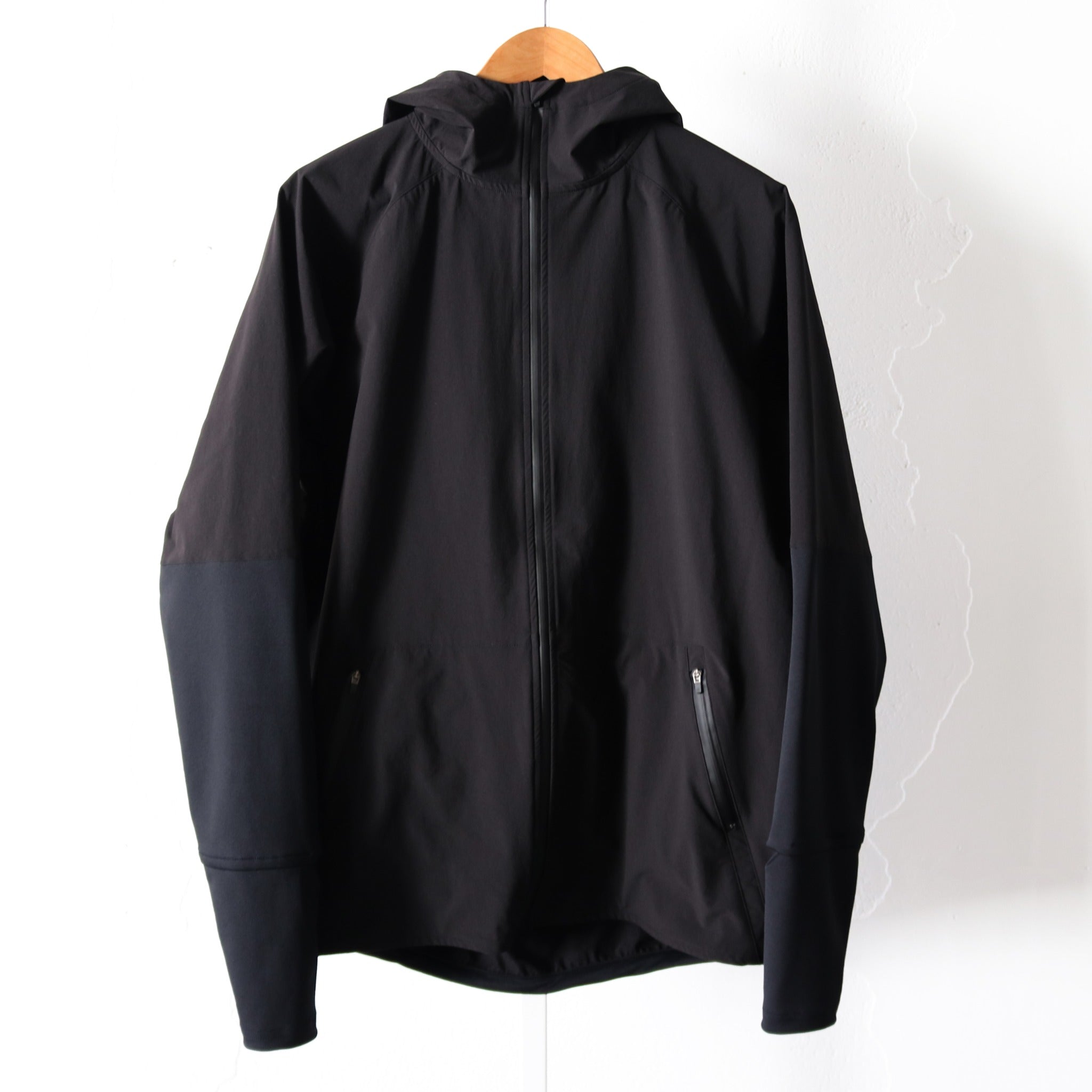 【展示サンプル】THE RUNNING JACKET by Runtrip 3rd model (Black)