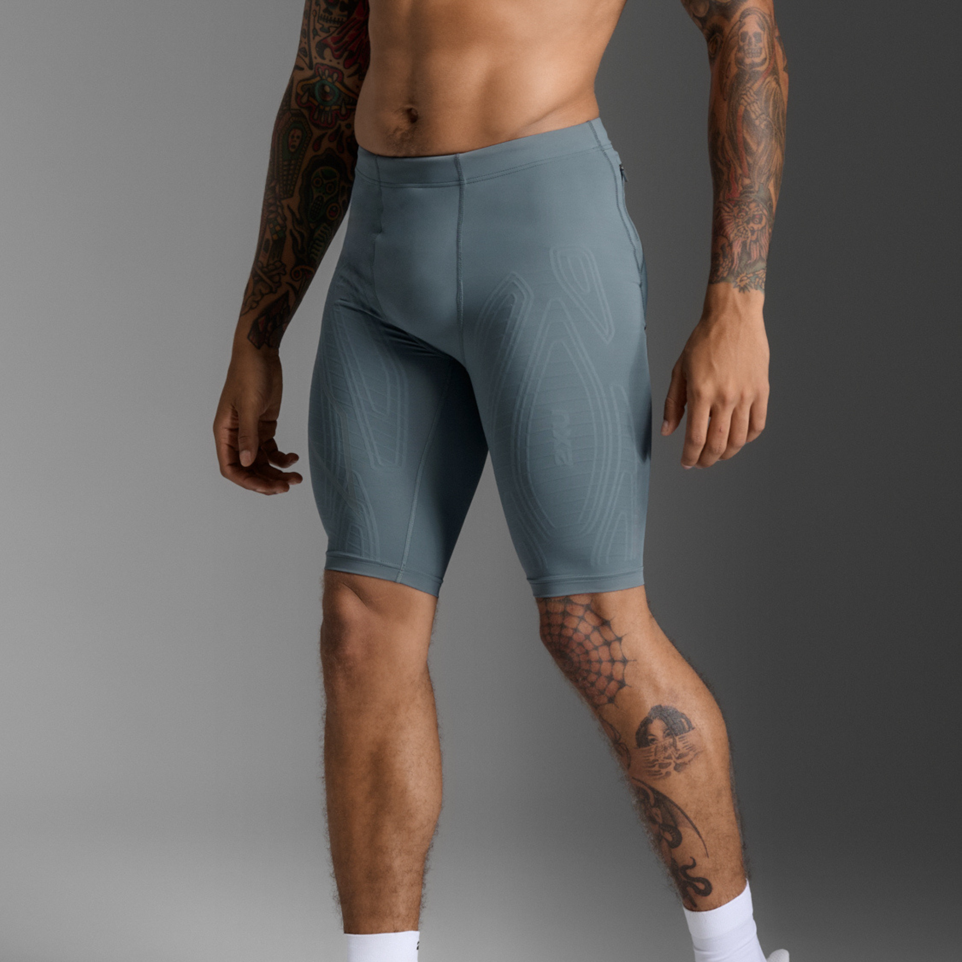 2XU | MCS メンズ ランコンプレッション ショートタイツ – Runtrip Store