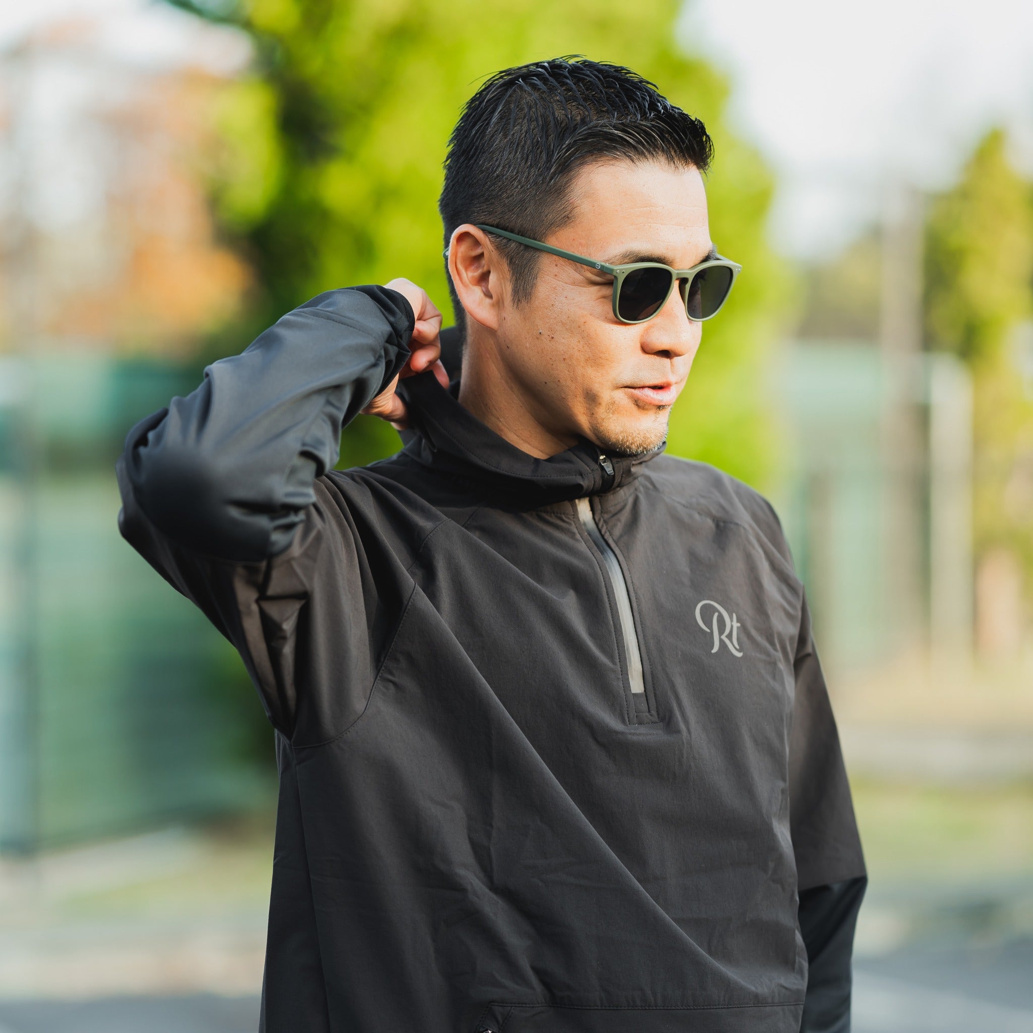 THE RUNNING JACKET by Runtrip Pull Over (Black) – Runtrip Store