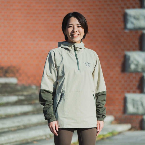 THE RUNNING JACKET by Runtrip Pull Over (Beige)