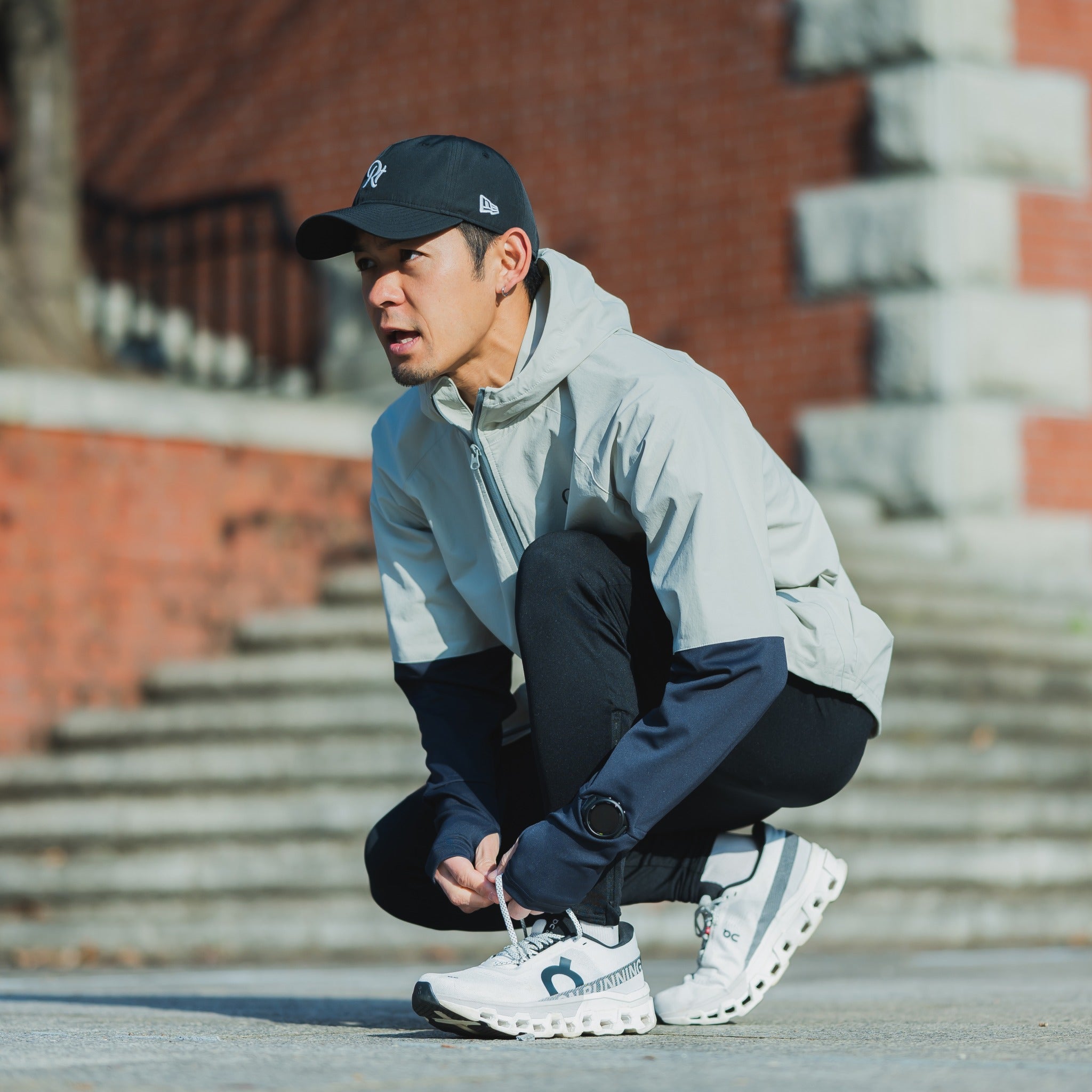 【展示サンプル】THE RUNNING JACKET by Runtrip Full Zip (Gray)