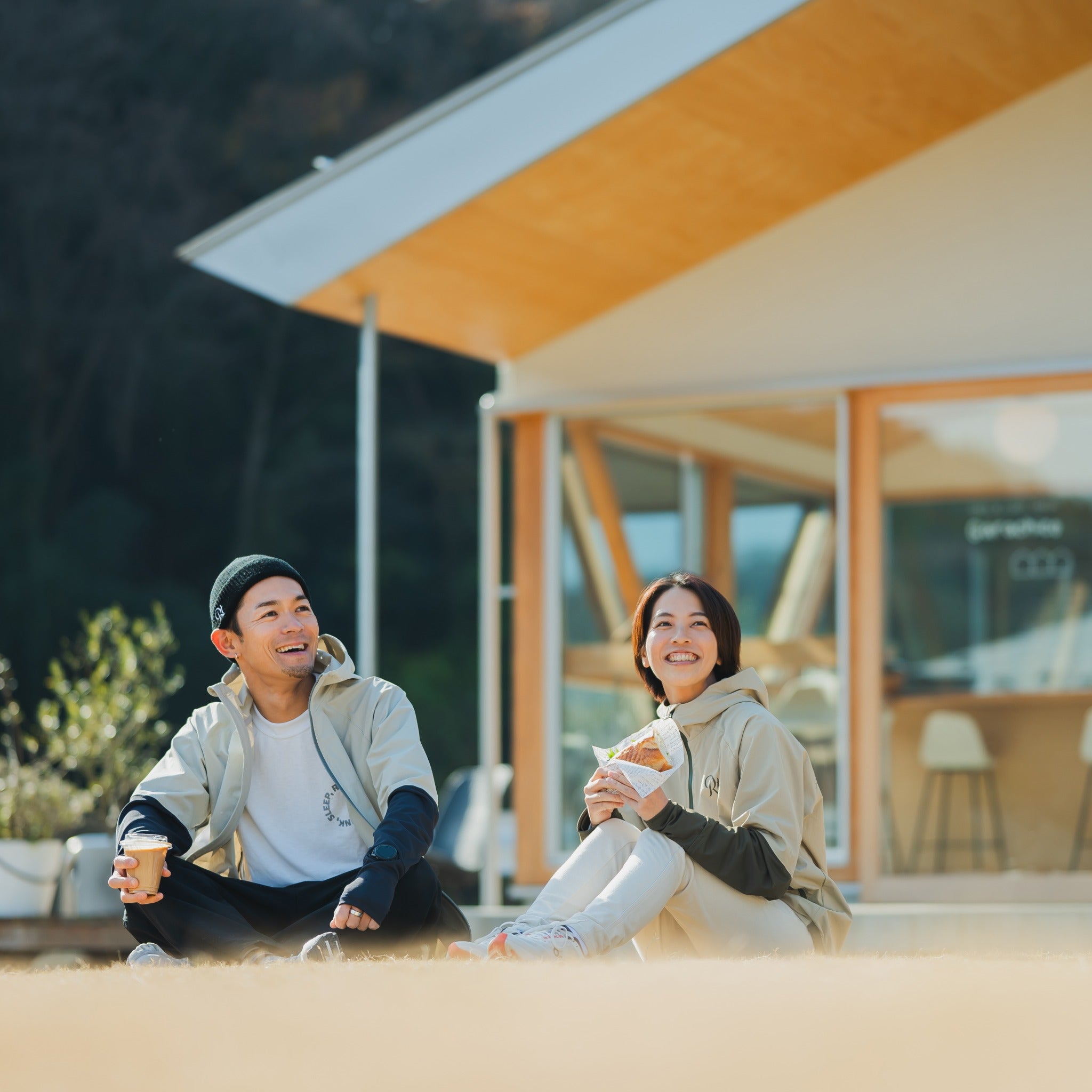 【展示サンプル】THE RUNNING JACKET by Runtrip Full Zip (Gray)