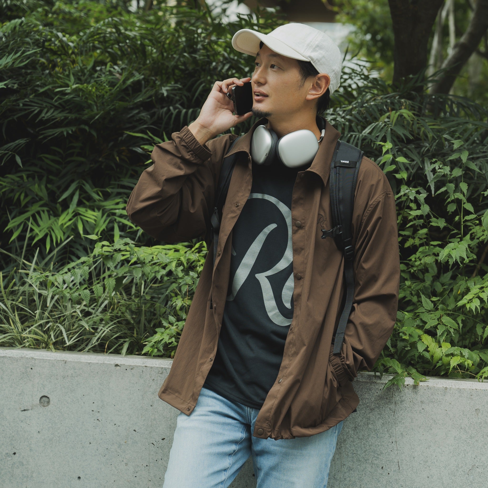 Rt Logo Coach Jacket (Brown) – Runtrip Store