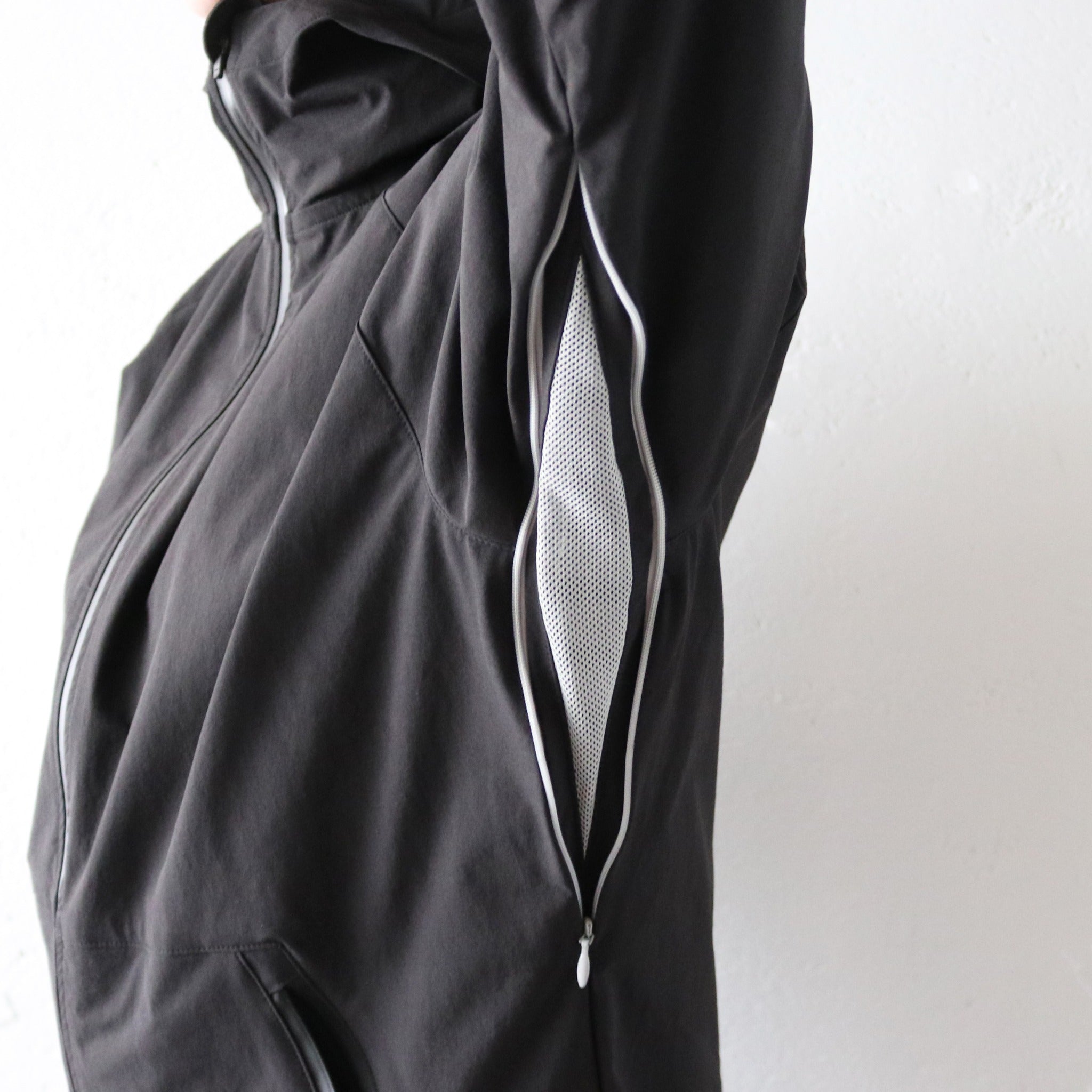 【展示サンプル】THE RUNNING JACKET by Runtrip 3rd model (Black)