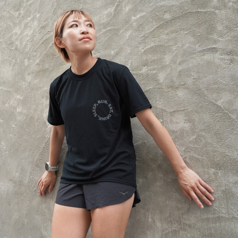 EAT DRINK SLEEP RUN / Circle Logo Tee (Black)