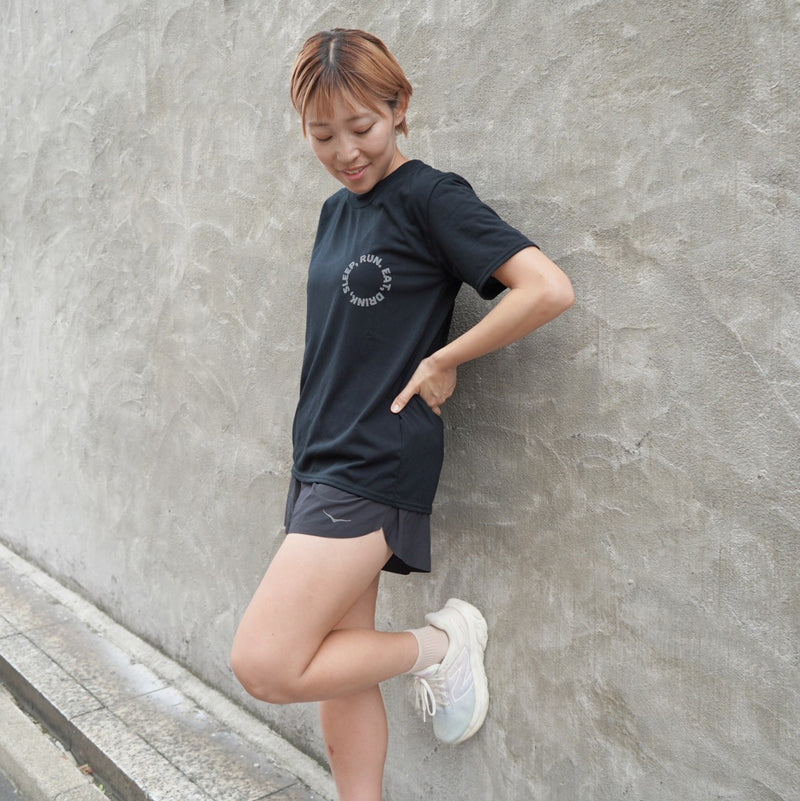 EAT DRINK SLEEP RUN / Circle Logo Tee (Black)