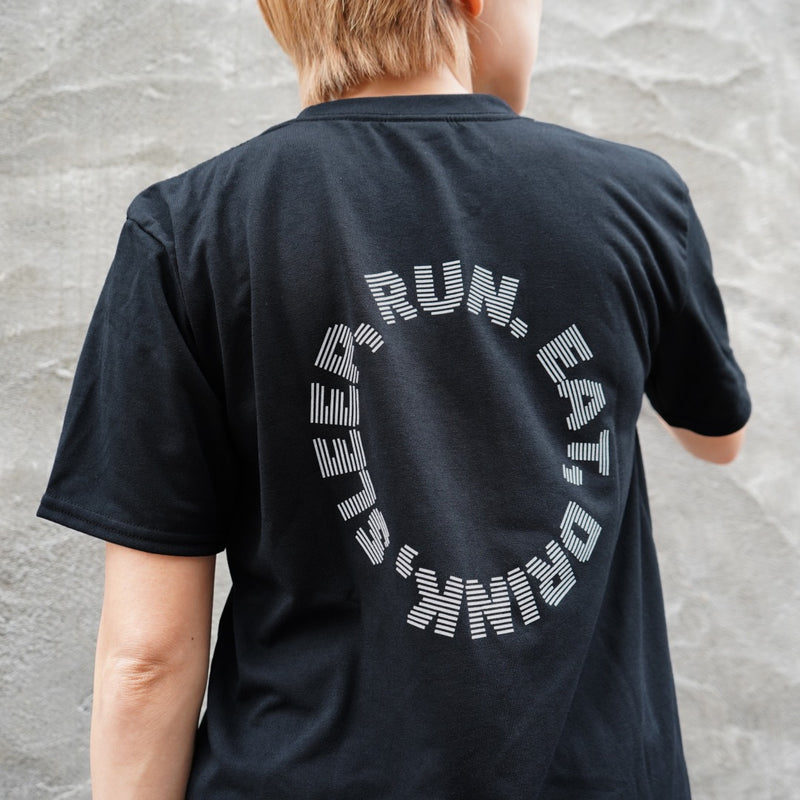 EAT DRINK SLEEP RUN / Circle Logo Tee (Black)