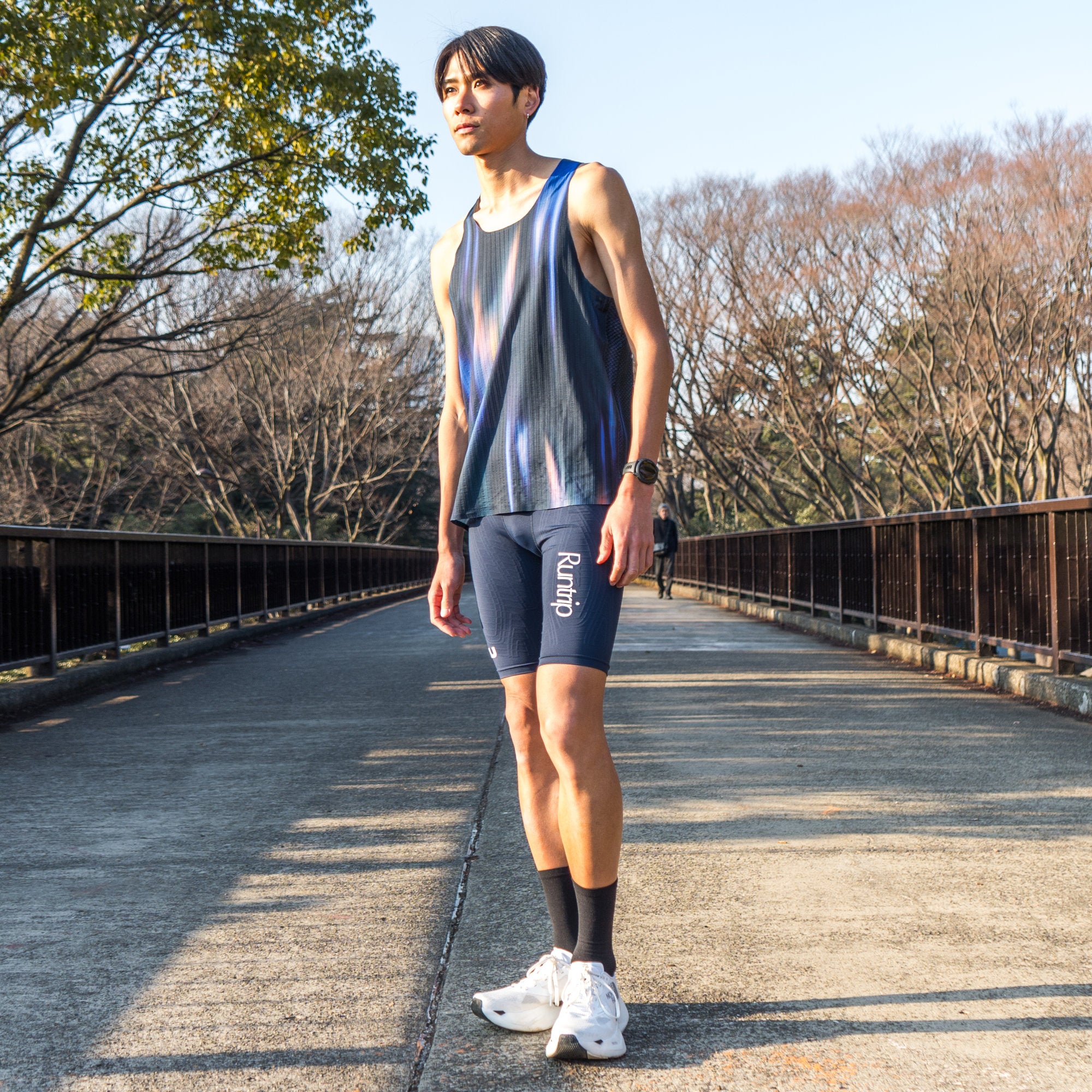 2XU × Runtrip エリートMCS ランコンプレッションレースショートタイツ (MDN / WHT)