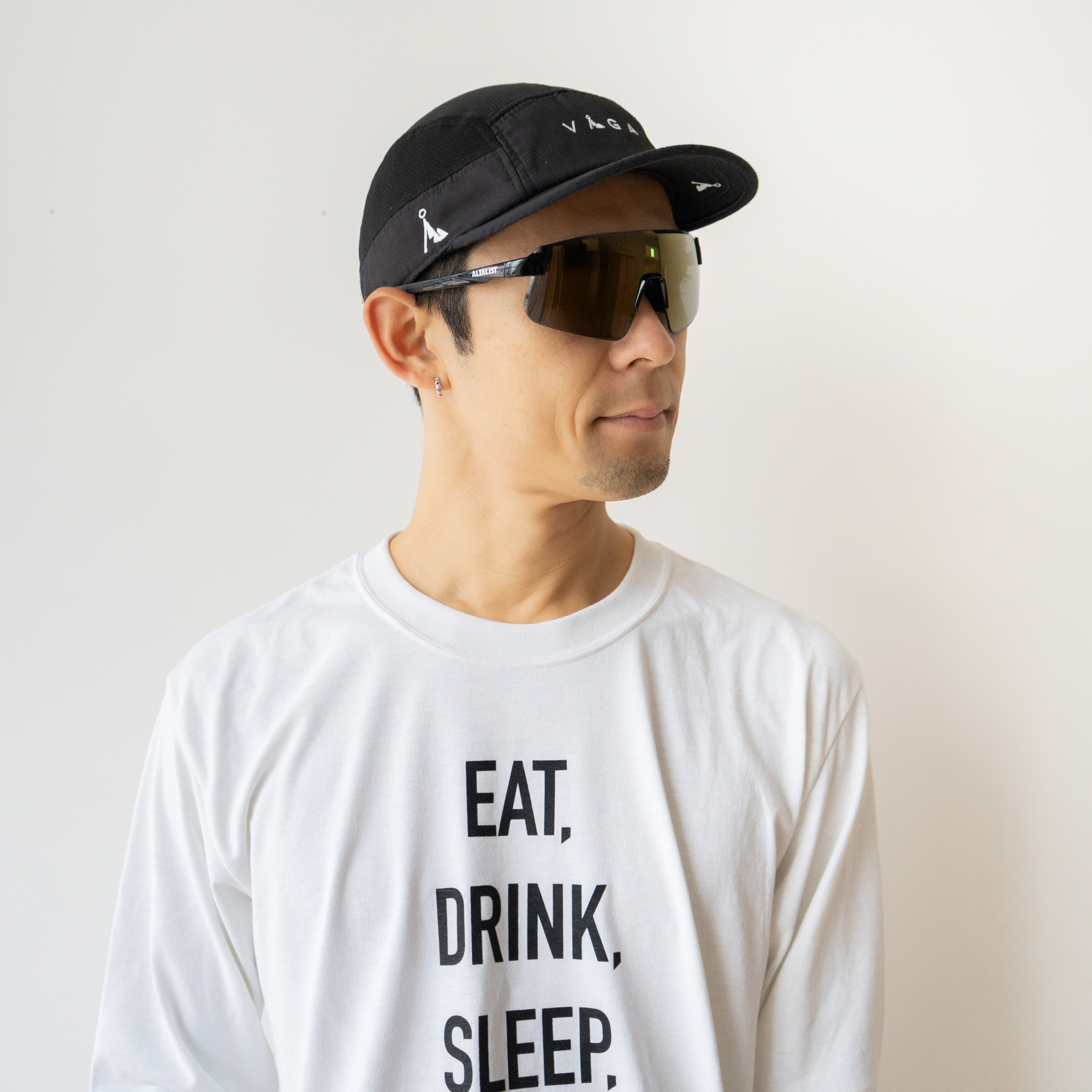 ALTALIST HAYATE R2 (Glossy Black Temple / Gold Mirror VIV20 Lens)