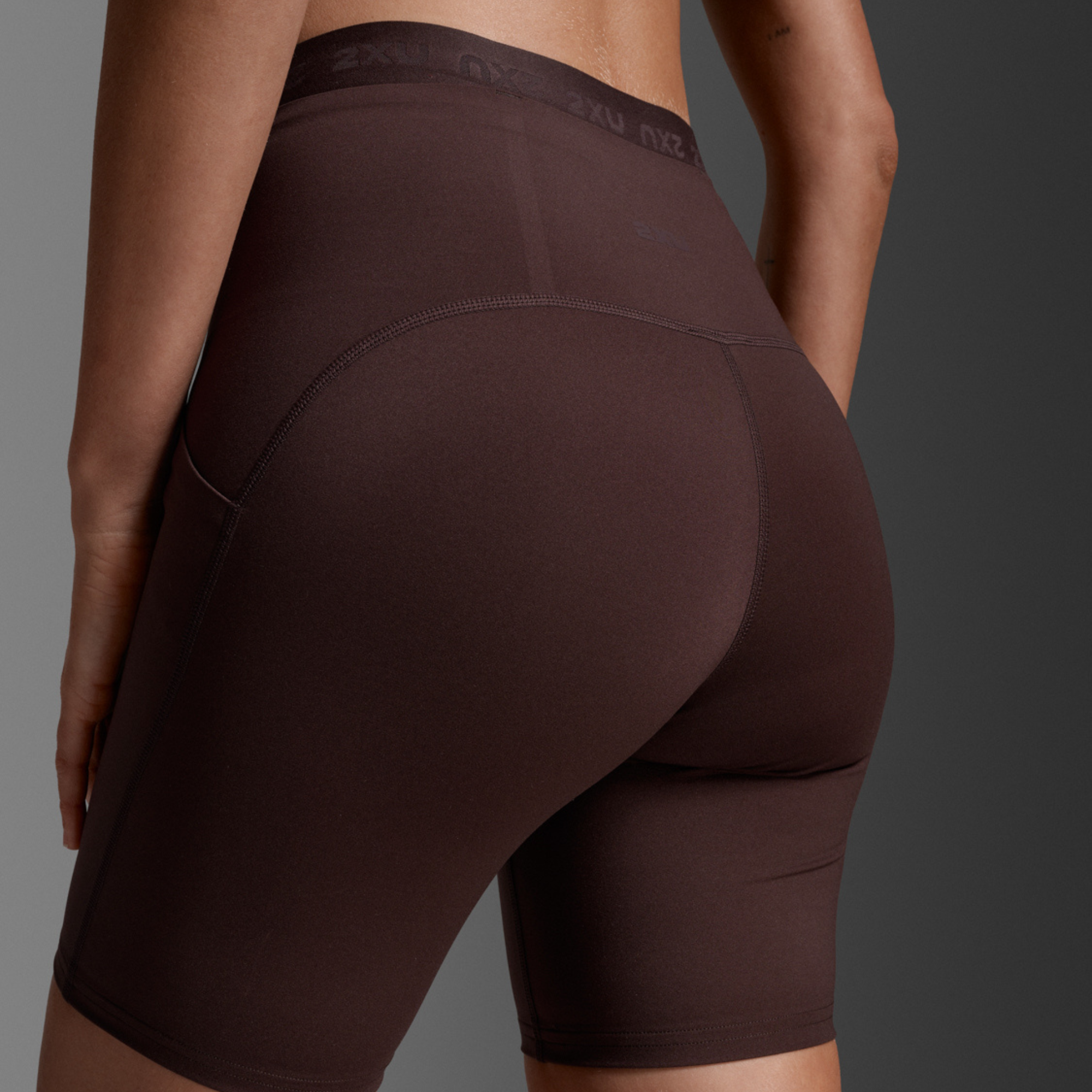 2XU ウィメンズ フォームスタッシュ ハイライズショートタイツ
