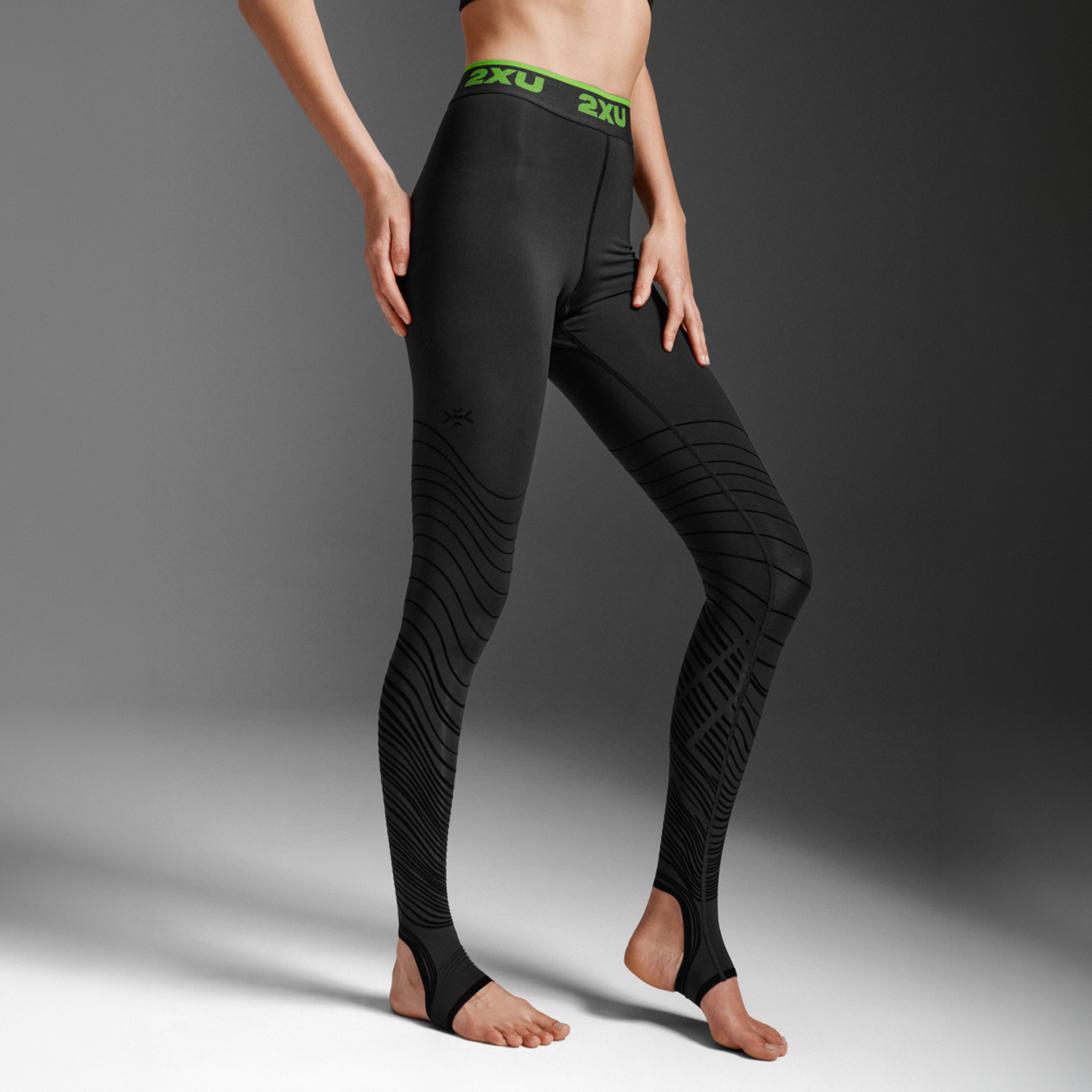 2XU ウィメンズ リカバリー FIR コンプレッション タイツ