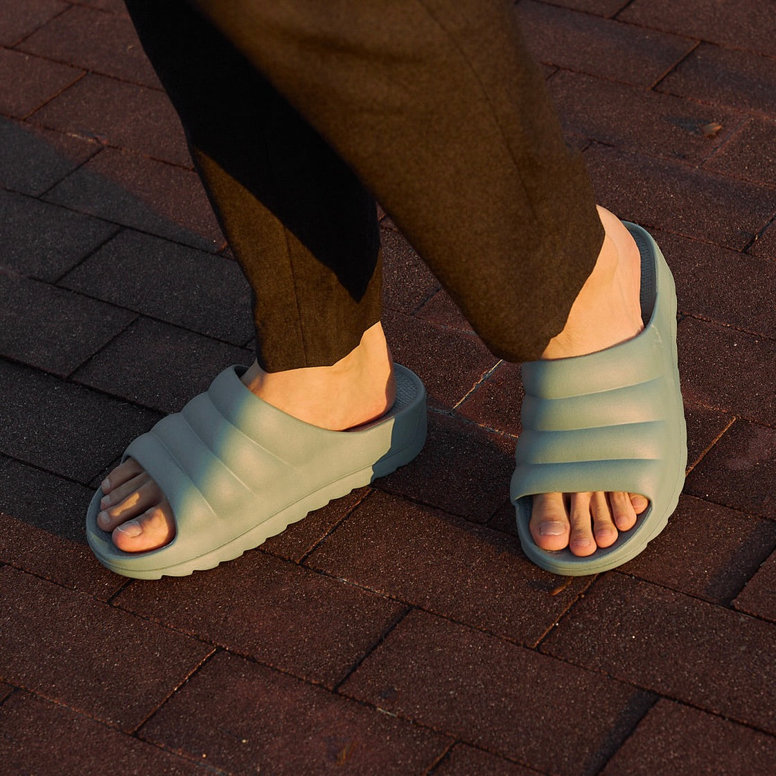 TELICリカバリーサンダル W-CLOUD (Pale Blue)