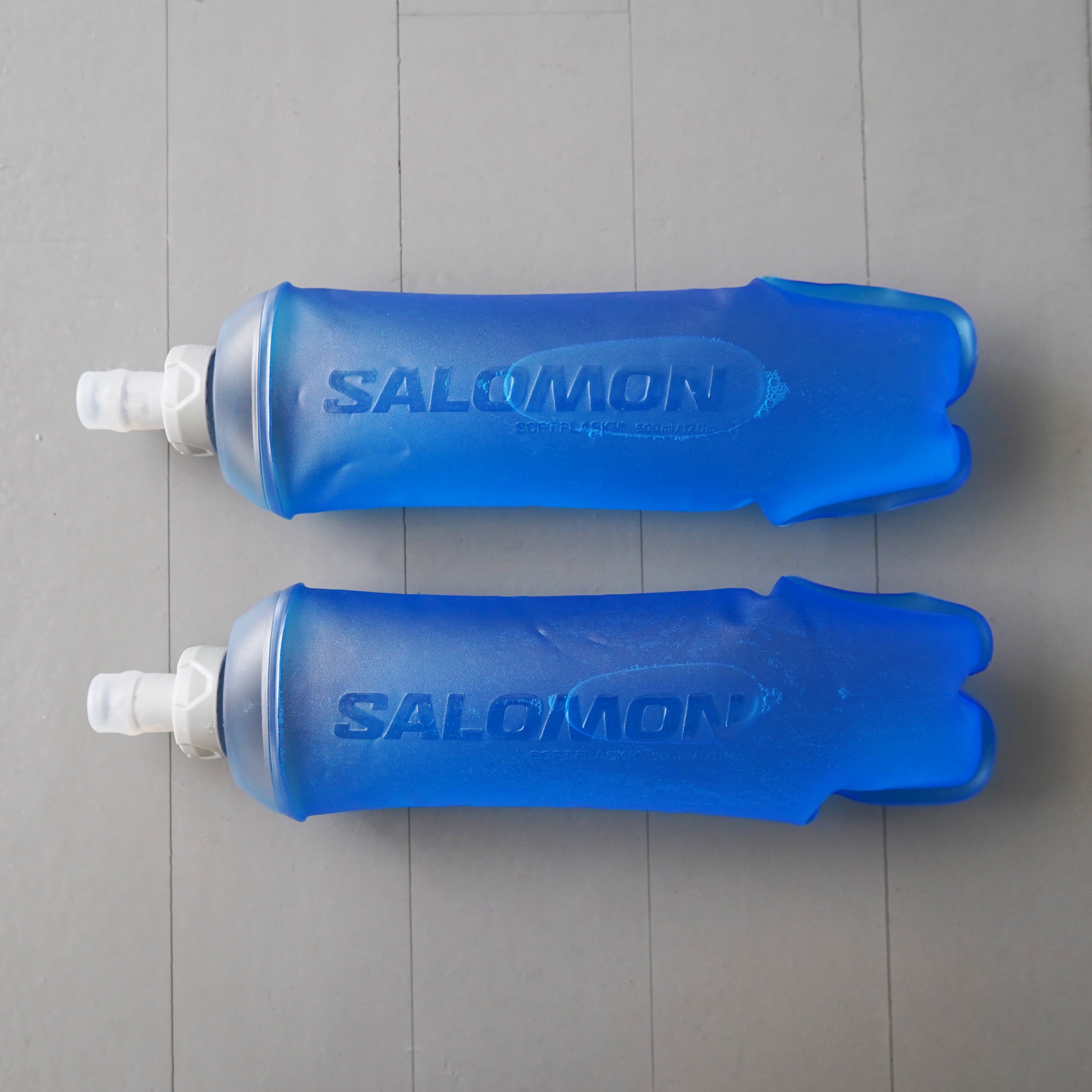 SALOMON ACTIVE SKIN 8 SET ユニセックス ランニングベスト（フラスク付）