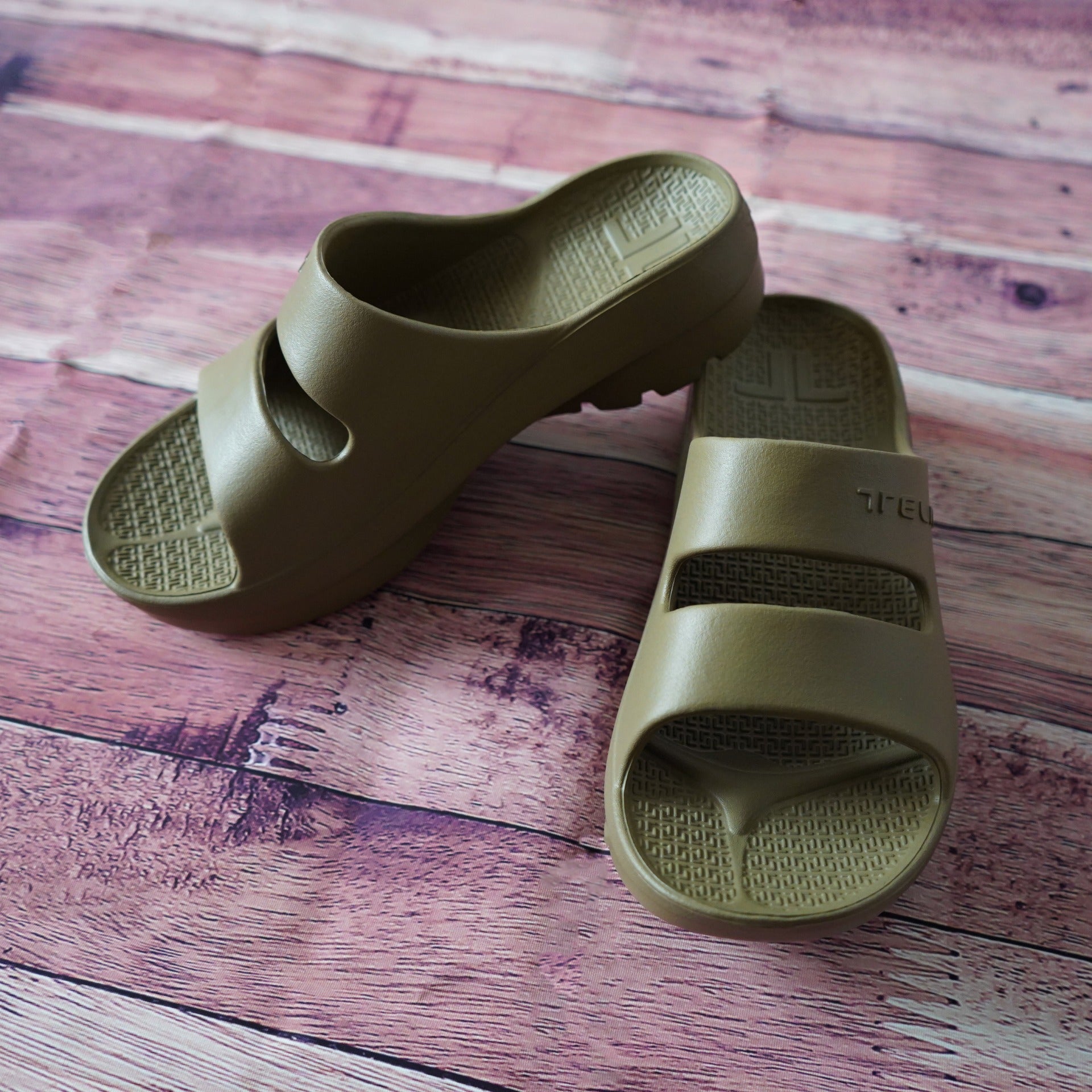 TELICリカバリーサンダル W-STRAP (Olive)