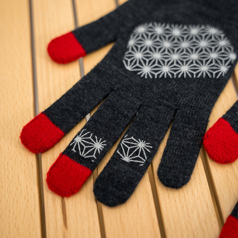 R×L｜メリノグローブ ミッドG / Runtripコラボ限定カラー (Charcoal × Red)