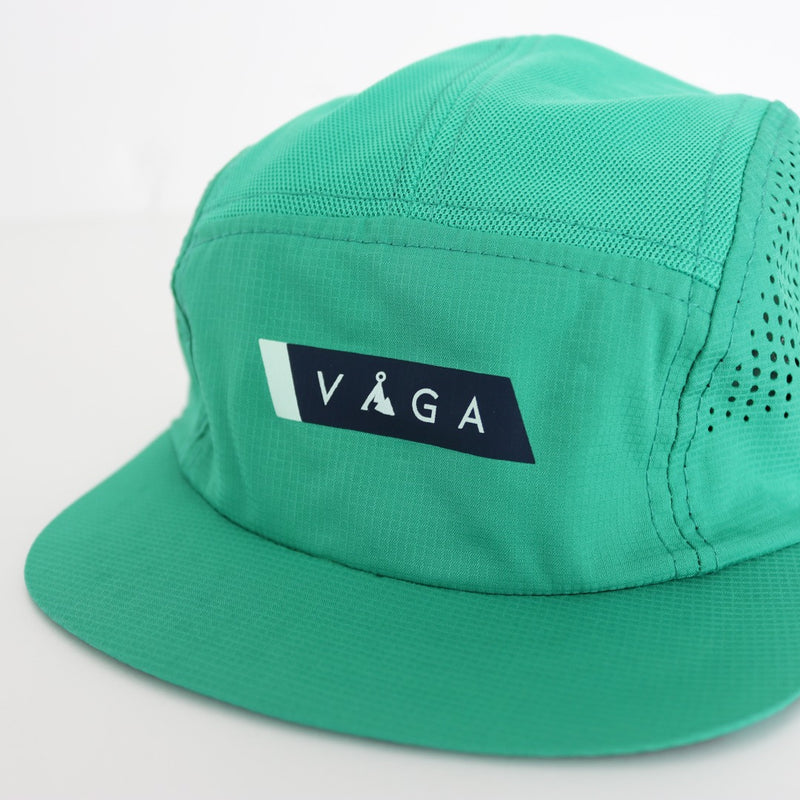 VAGA FEATHER RACING CAP