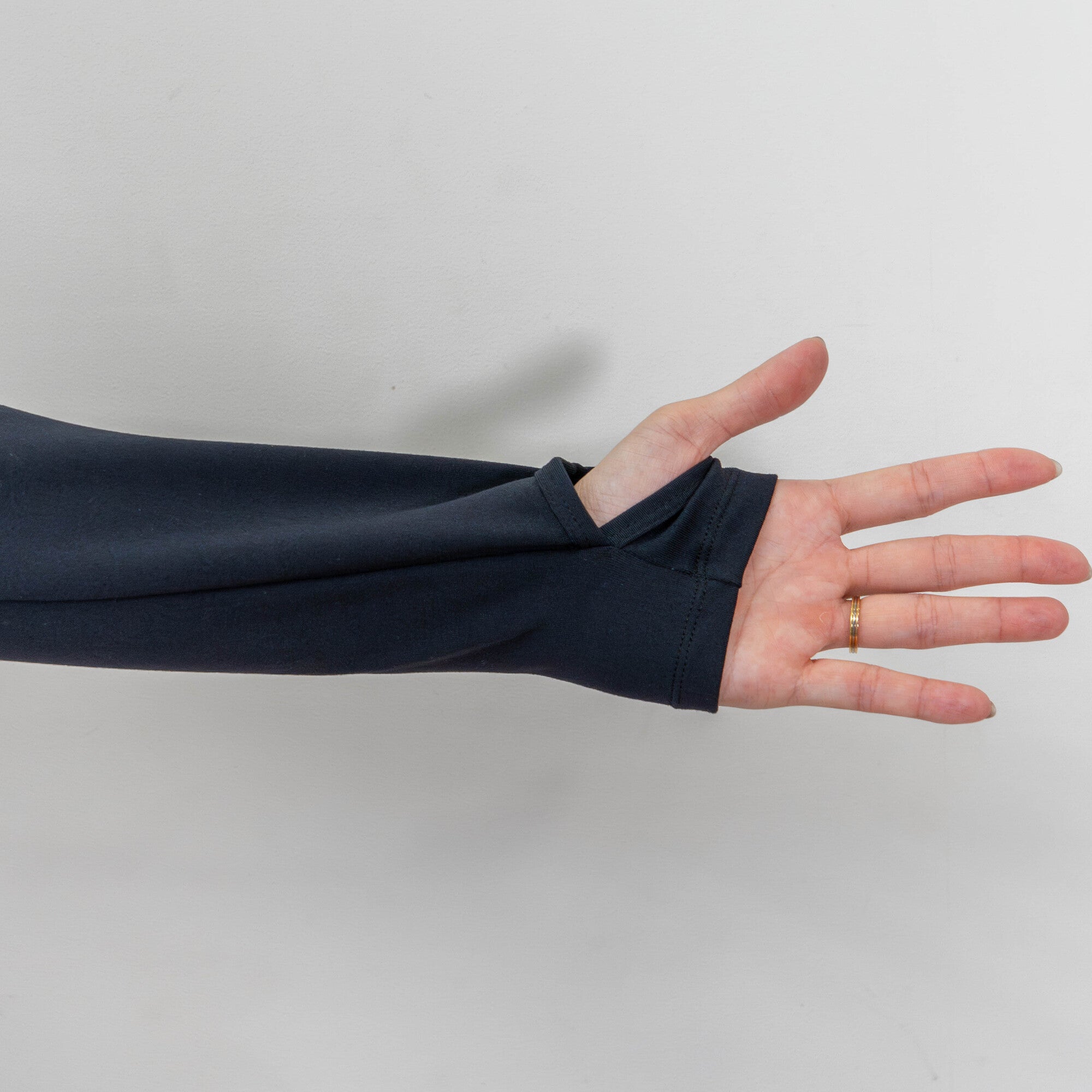 XEXYMIX コットンライク指穴付き Long-Sleeve Tee