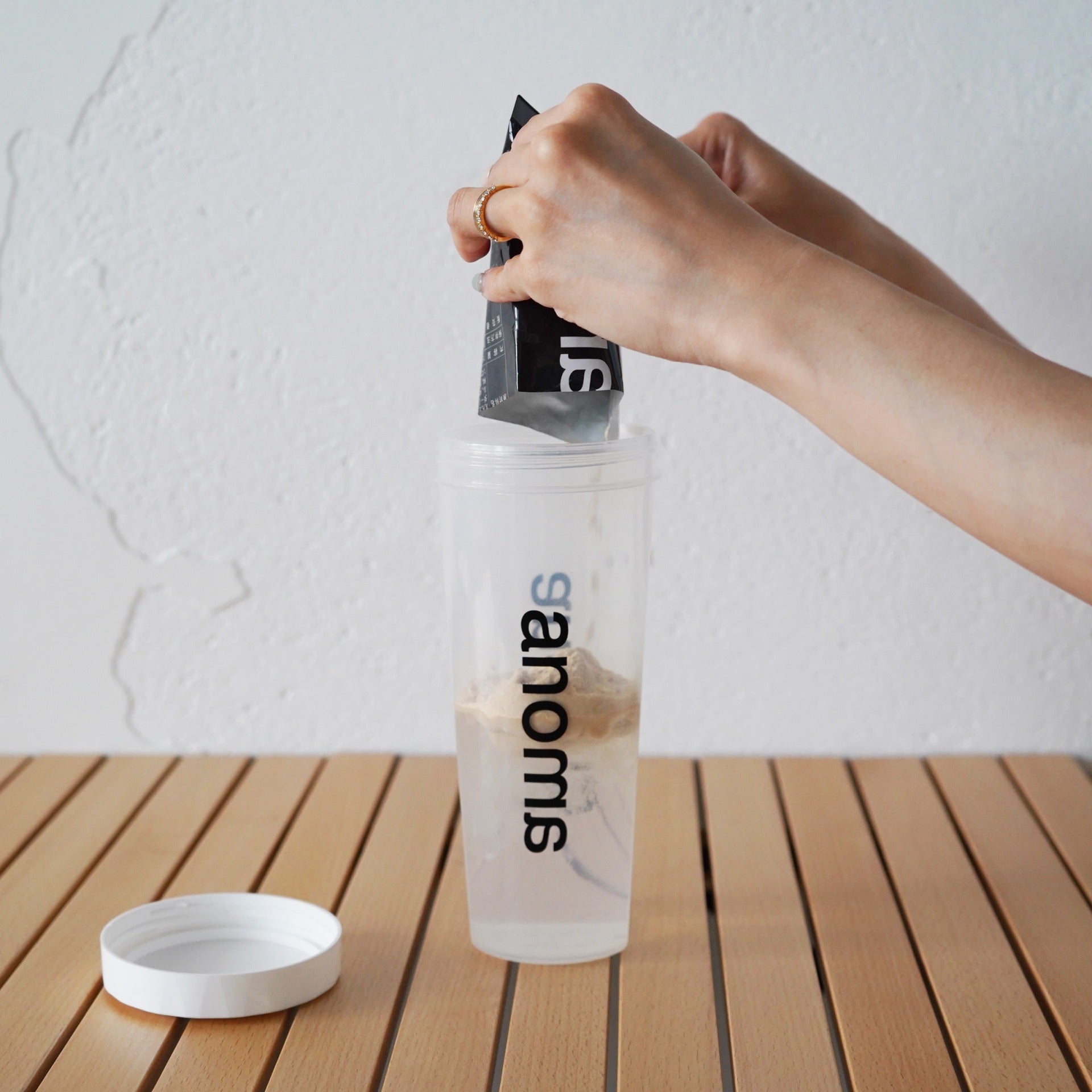 anoma protein banana shake 15g