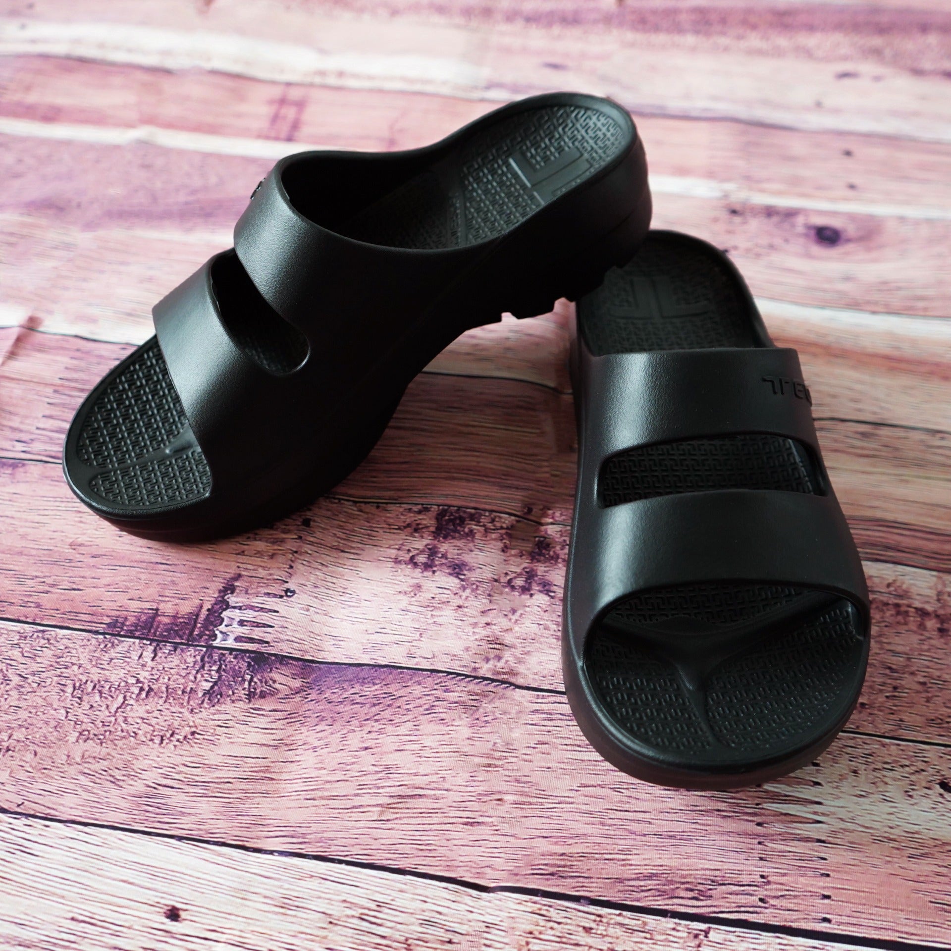 TELICリカバリーサンダル W-STRAP (Black)