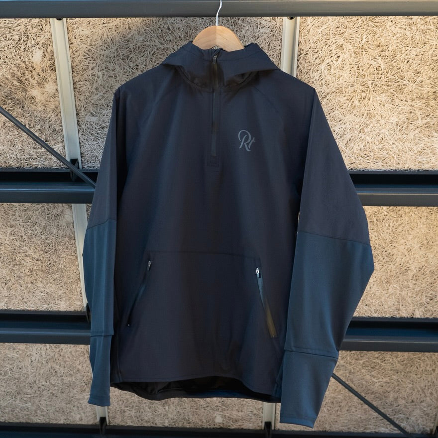 Runtrip ランニングジャケット Mサイズ ベージュ　RUNNING 今年もRuntripのオリジナルランニングジャケットが登場！ ランナーの
