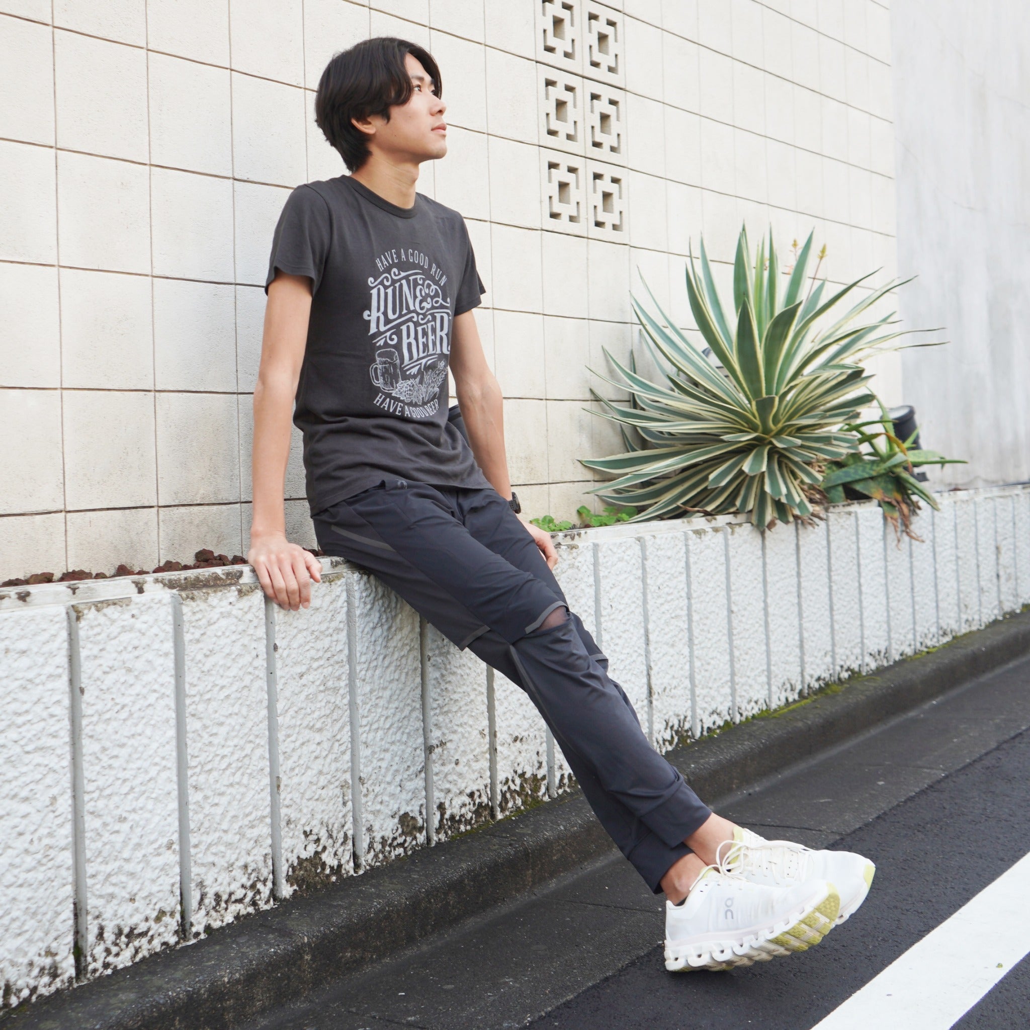 Run & Beer Tee（Black & Gray）