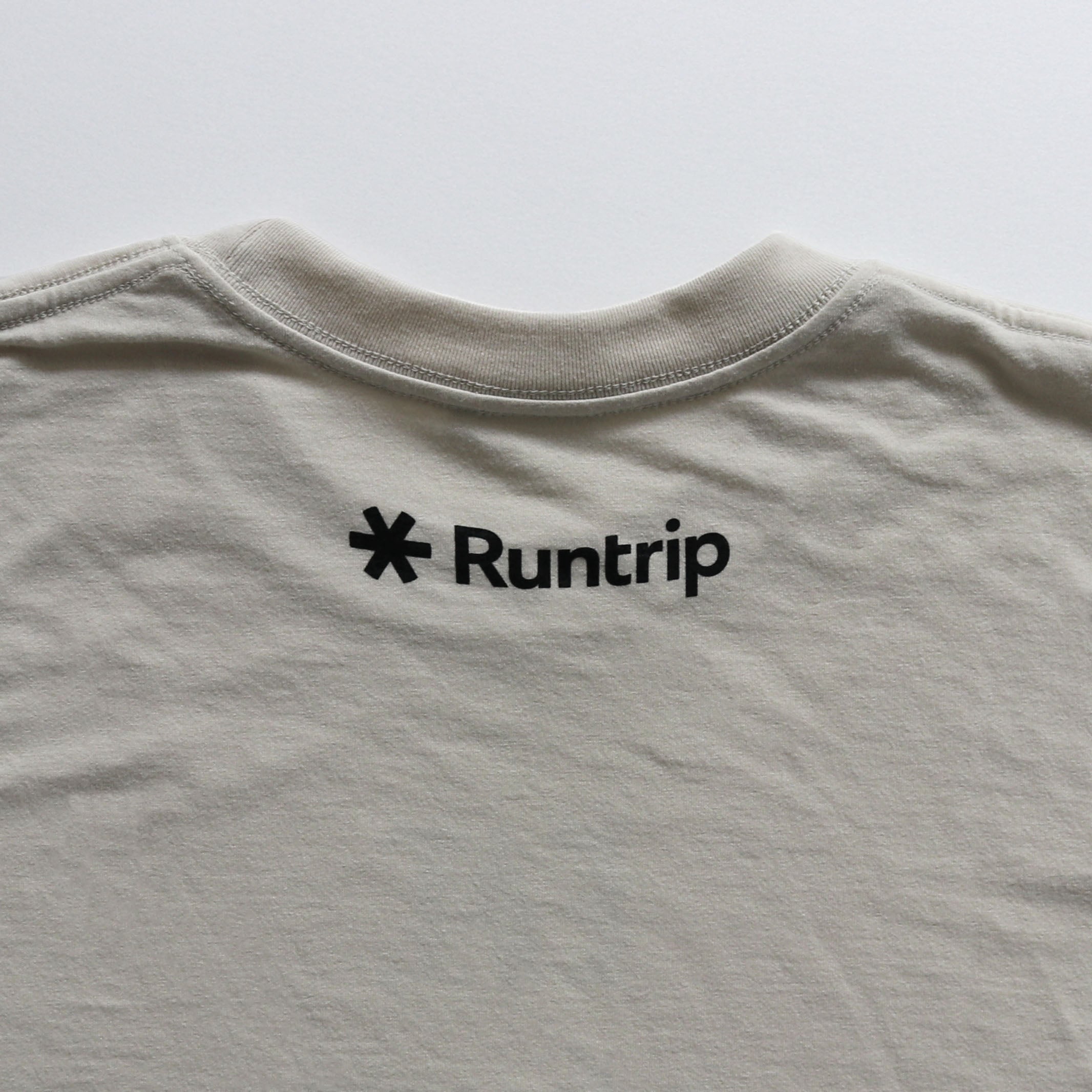 EAT DRINK SLEEP RUN / STREET Long-Sleeve Tee Vertical Mono (Beige)