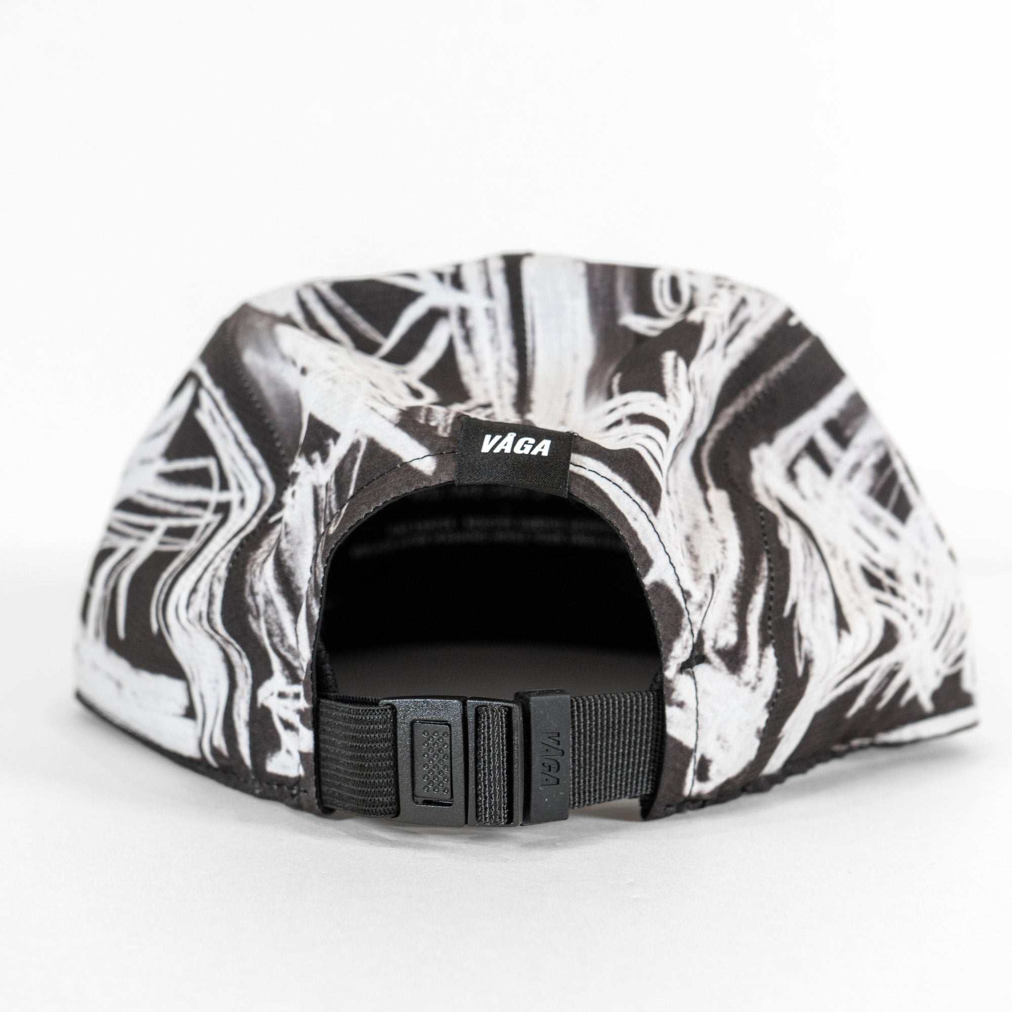 VAGA SCRIBBLE CAP（BLACK / WHITE）