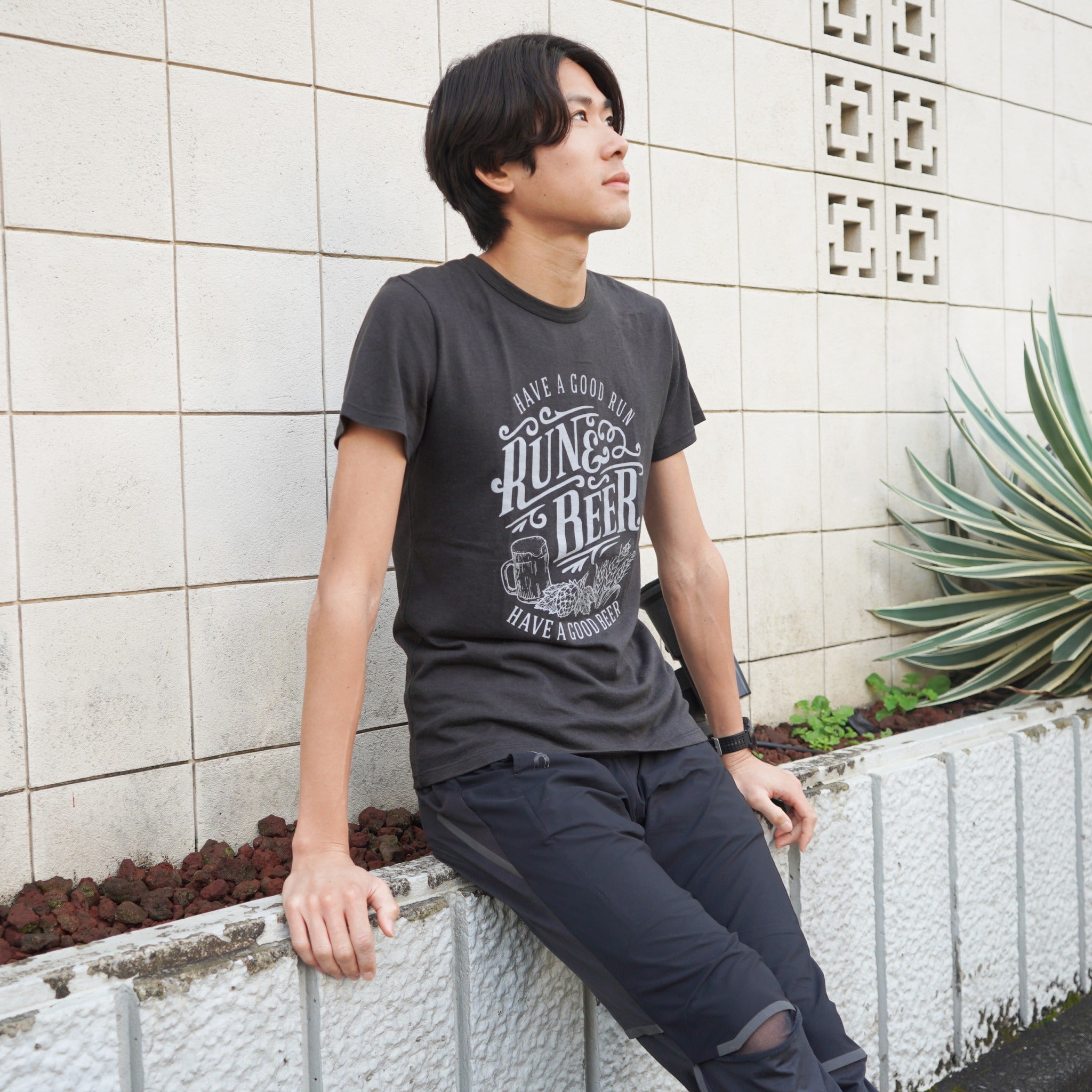 Run & Beer Tee（Black & Gray）