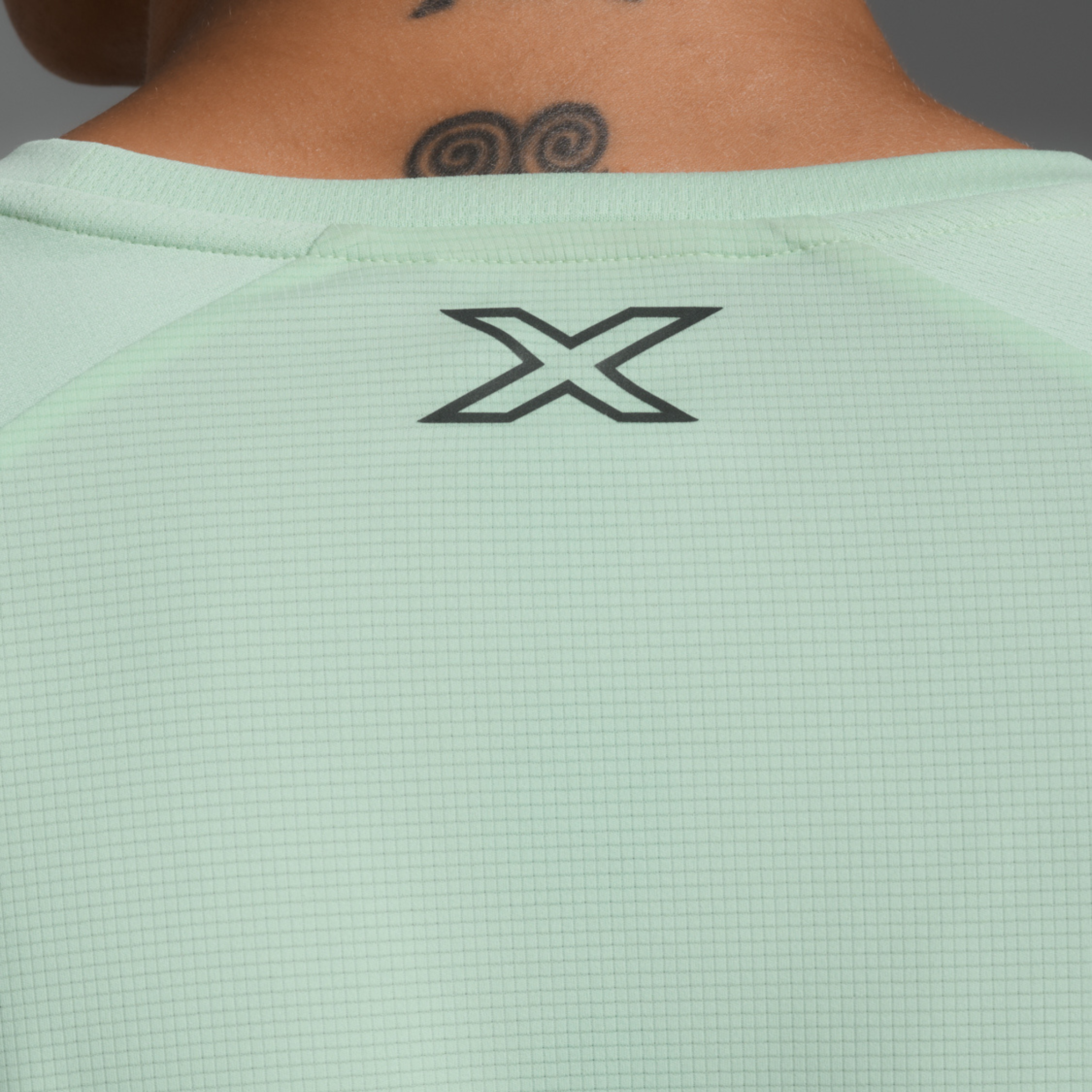 2XU | メンズ エアロ ロングスリーブシャツ