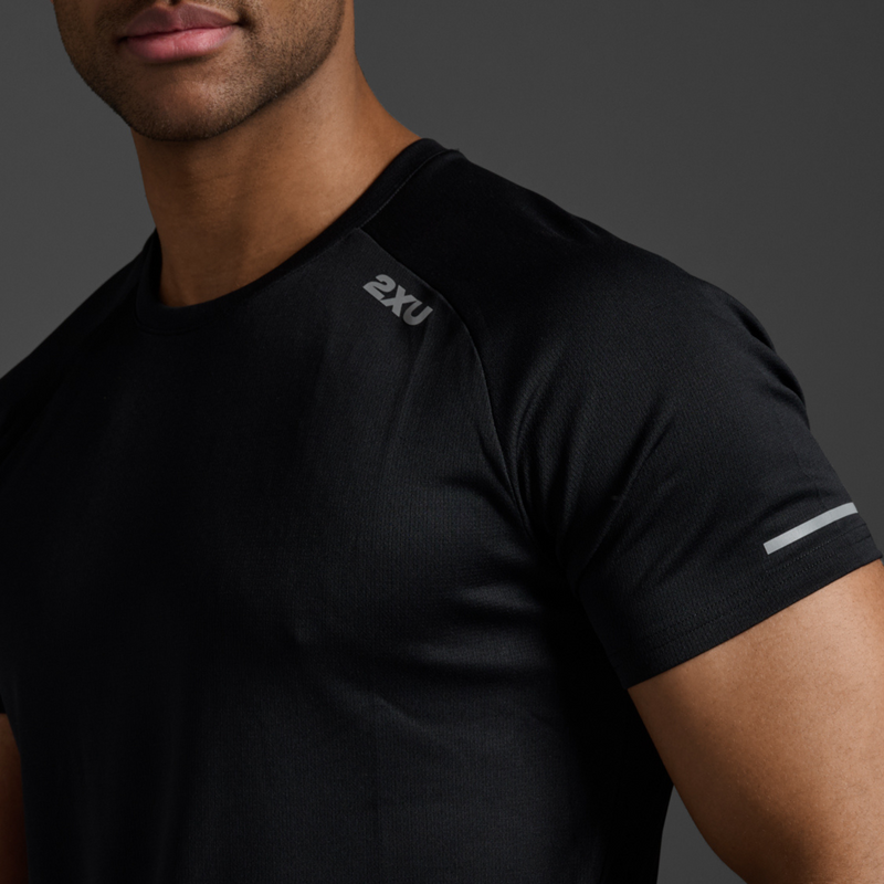 2XU | メンズ エアロ Tシャツ