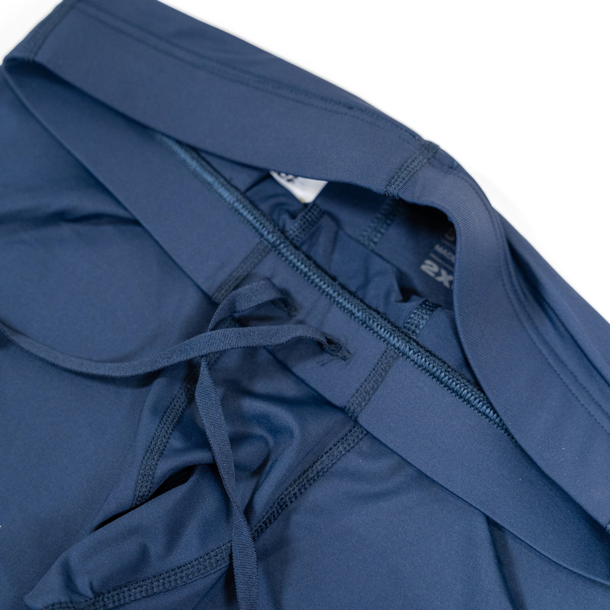 2XU × Runtrip エリートMCS ランコンプレッションレースショートタイツ (MDN / WHT)