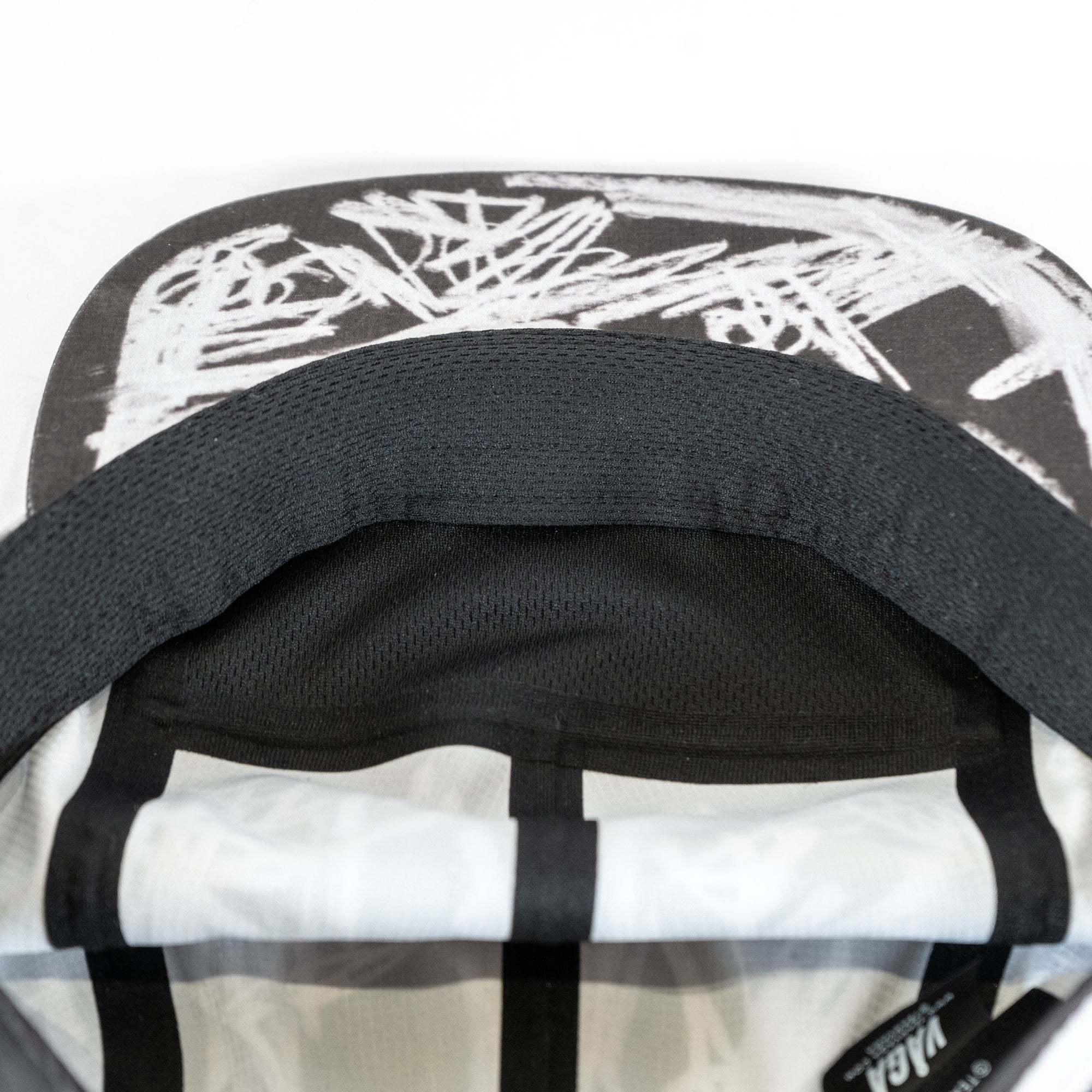 VAGA SCRIBBLE CAP（BLACK / WHITE）