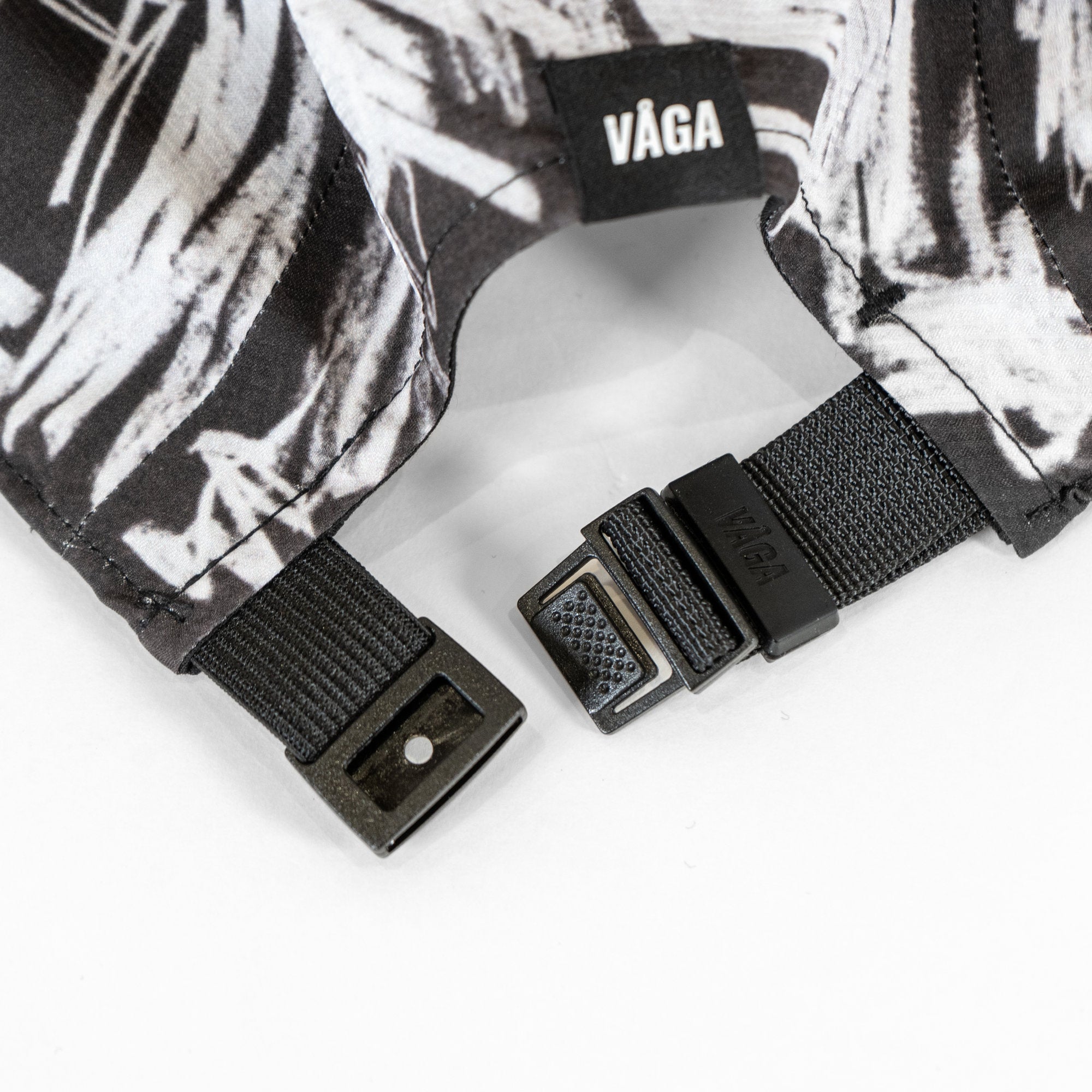 VAGA SCRIBBLE CAP（BLACK / WHITE）