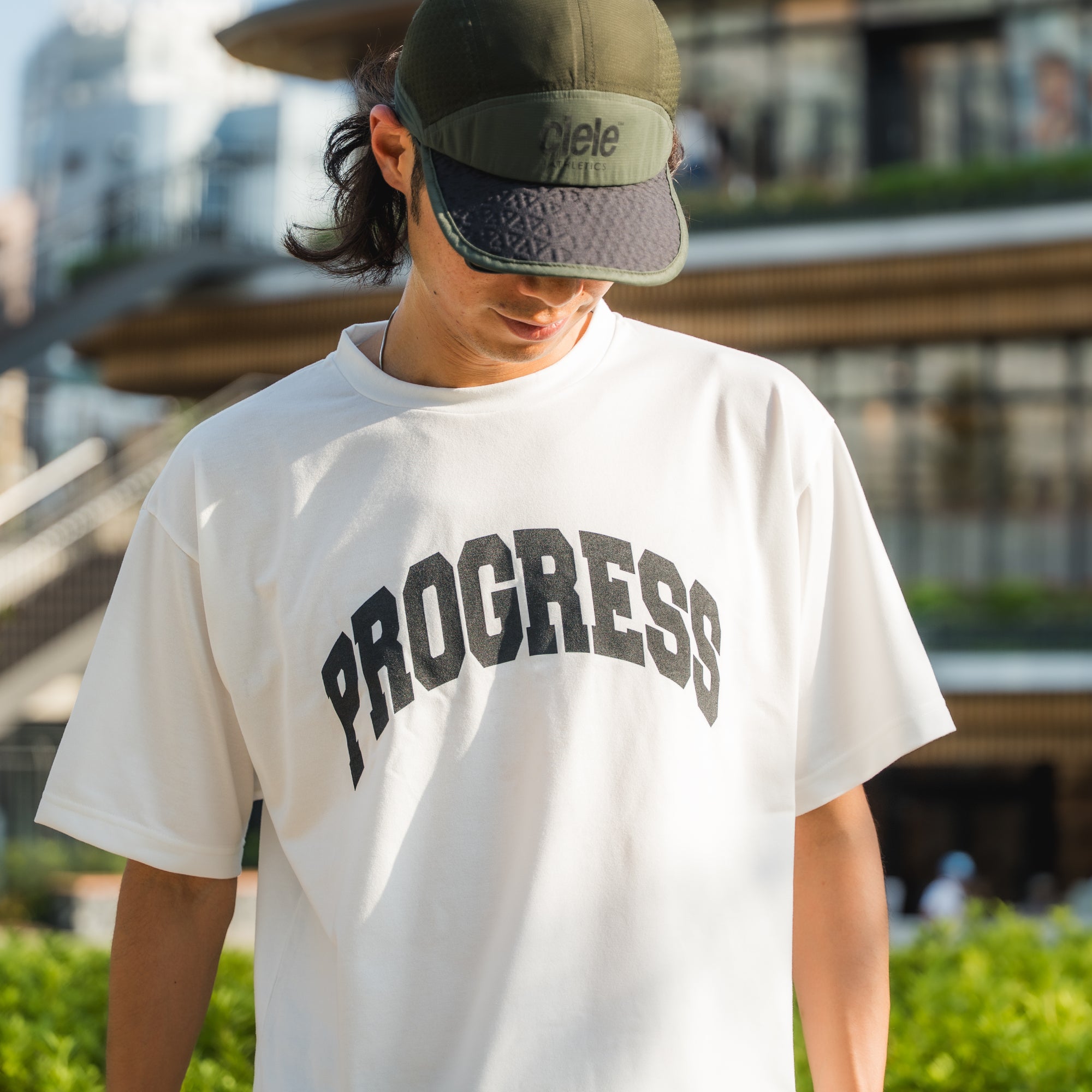 Runtrip × PROGRESS RUNNING CLUB Rt Logo Tee