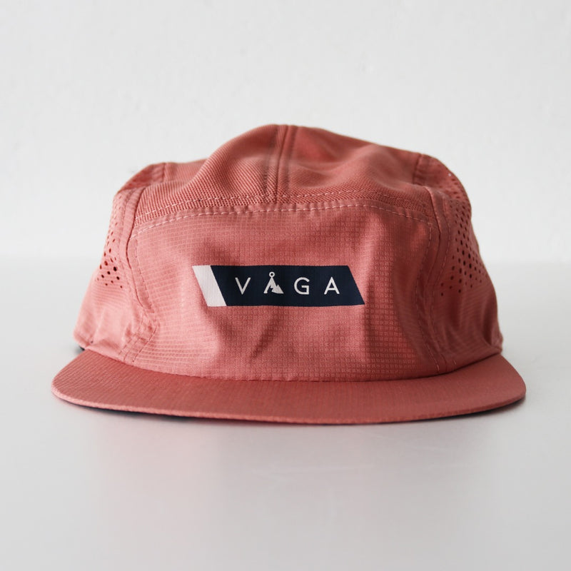 VAGA FEATHER RACING CAP