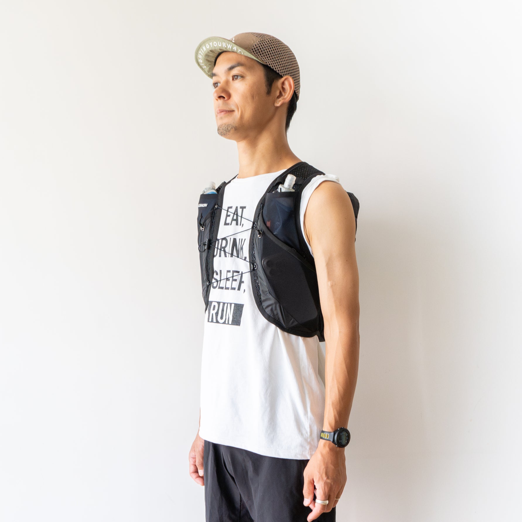 SALOMON ACTIVE SKIN 12 SET ユニセックス ランニングベスト（フラスク付）