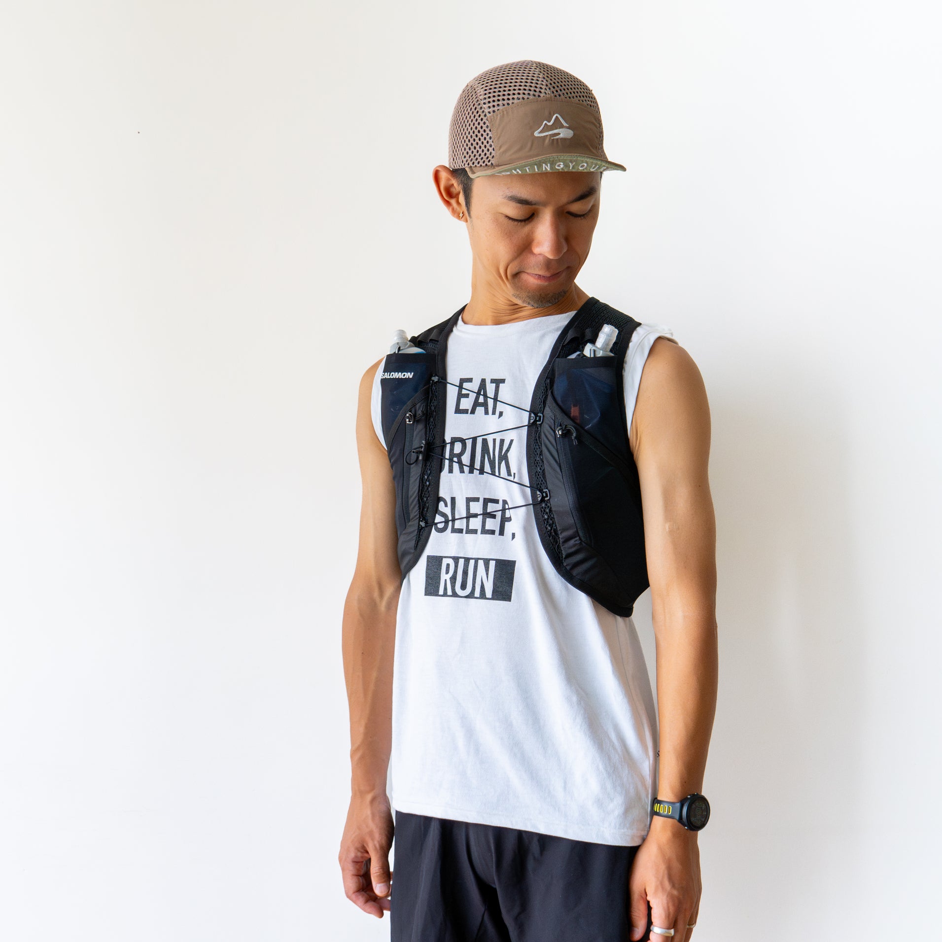 SALOMON ACTIVE SKIN 12 SET ユニセックス ランニングベスト（フラスク付）