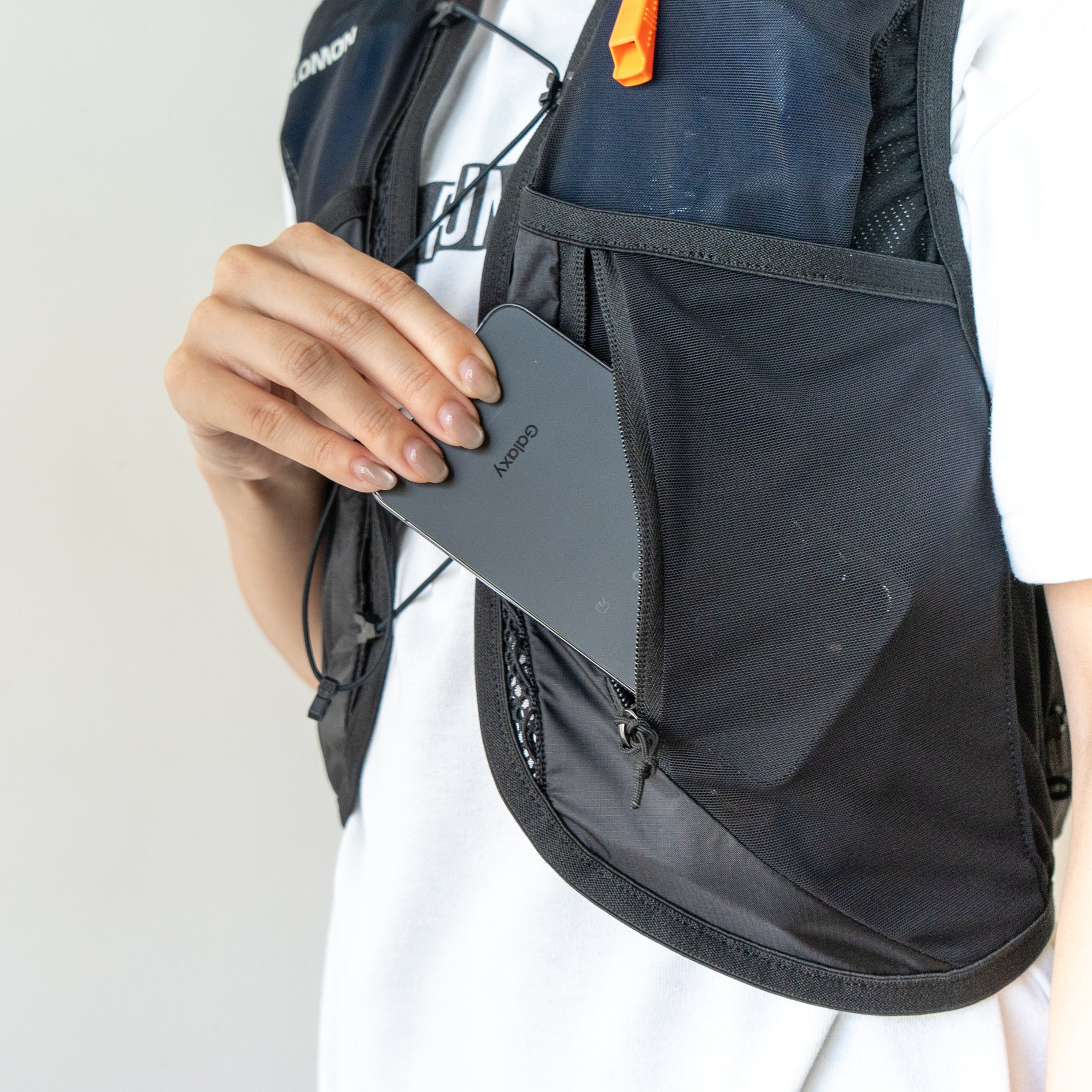 SALOMON ACTIVE SKIN 12 WOMEN SET ウィメンズ ランニングベスト（フラスク付）