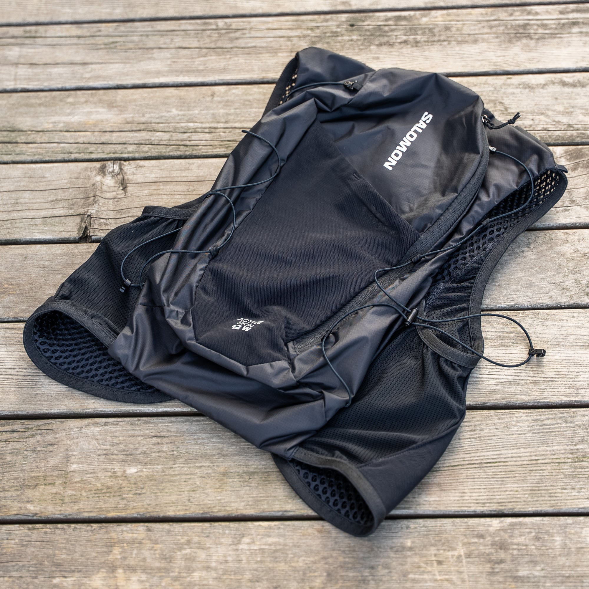 SALOMON ACTIVE SKIN 12 ランニングベスト　L SALOMON ACTIVE SKIN 12 ユニセックス ランニングベスト（フラスク付
